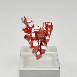 Vanadinite – Mibladen mining district, Morocco