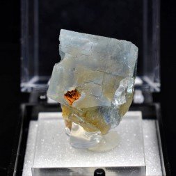 Fluorite - La Barre, Puy-de-Dôme, France