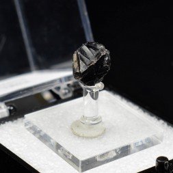 Cassiterite – Pingwu beryl mine, Xuebaoding Mountains, China