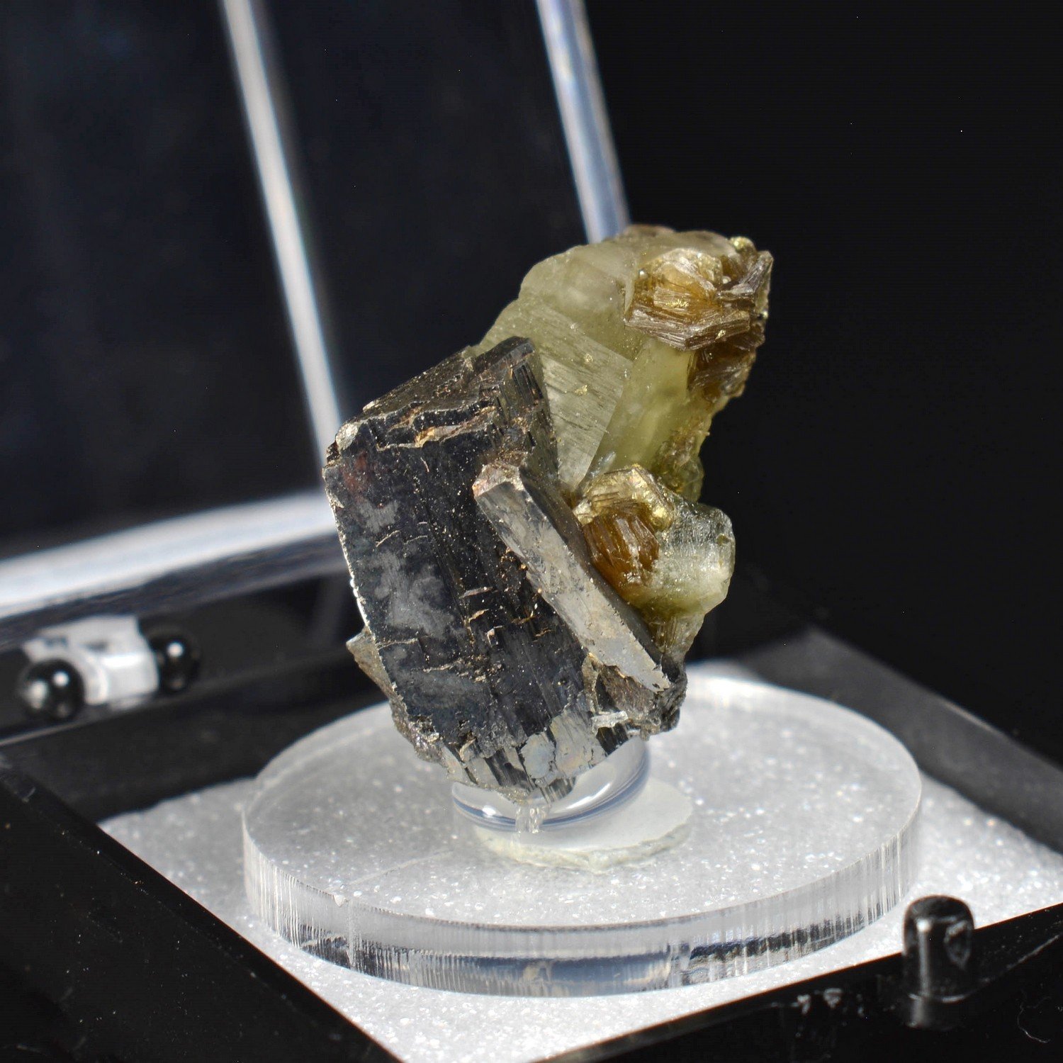 Arséopyrite et apatite - Mine de Panasqueira, Covilhã, Portugal