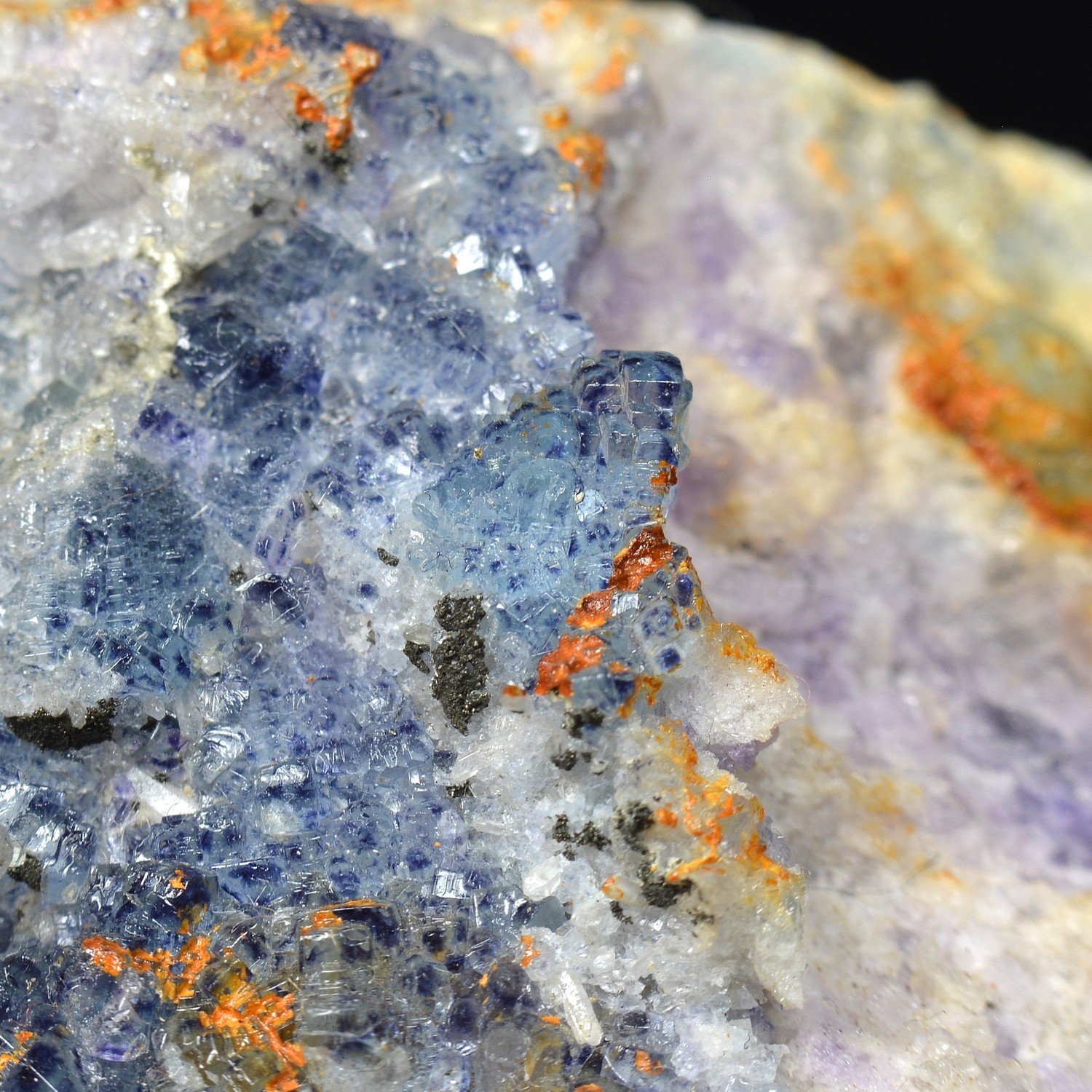 Fluorite and quartz – Grand-Champ, Morbihan, France