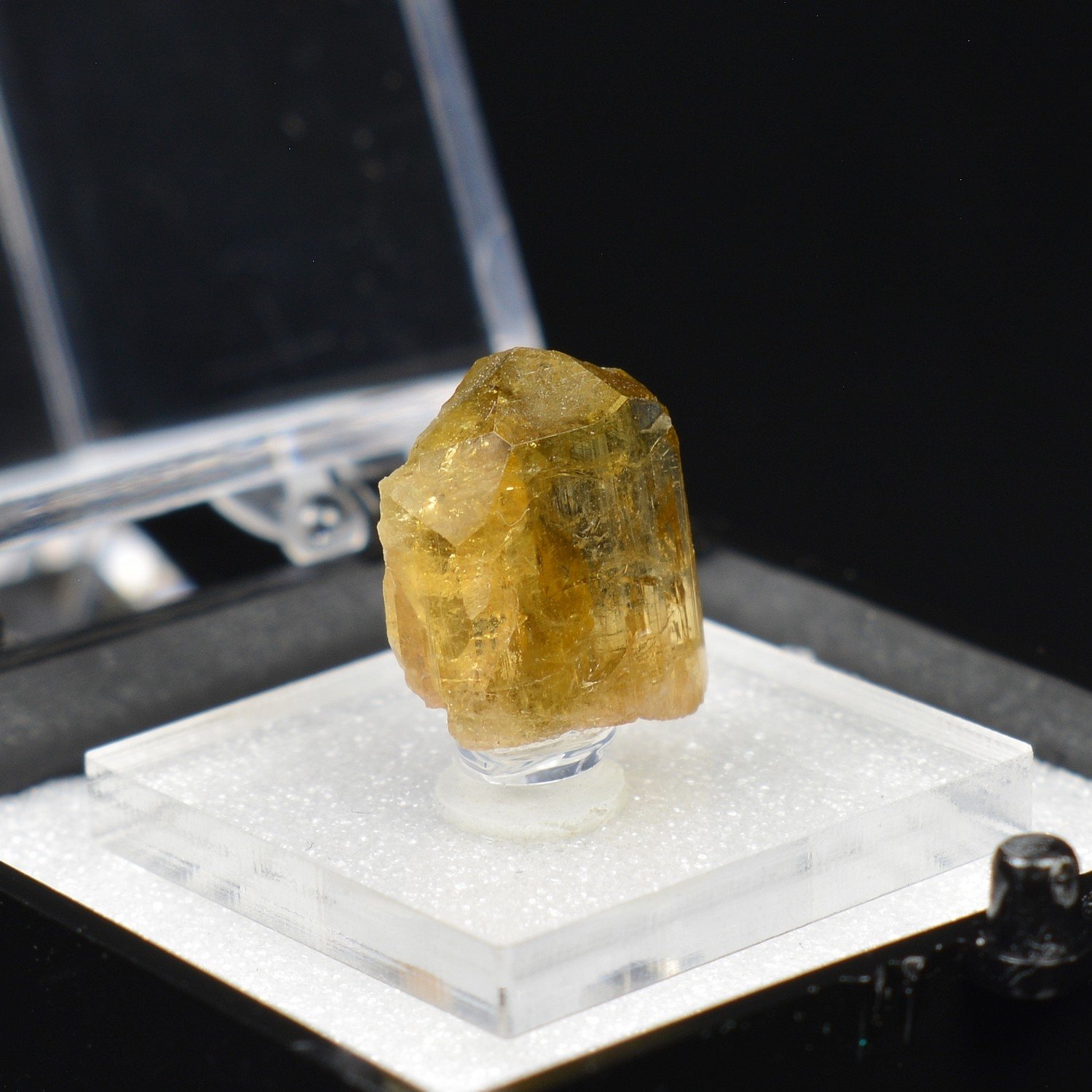 Epidote - Rodingites italiennes, Piémont/Vallée d'Aoste, Italie