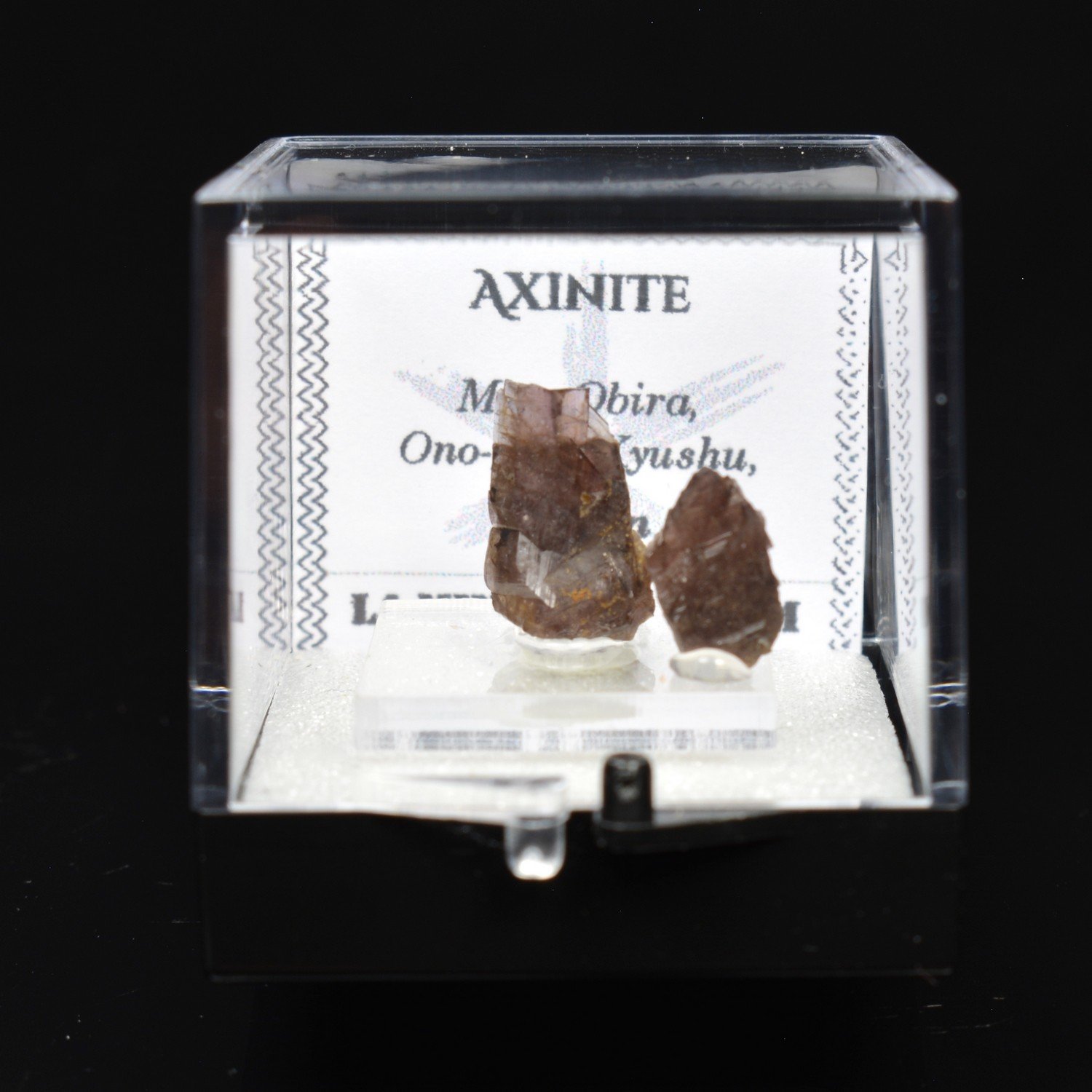 Axinite - Mine Obira, Ono-gun, Kyushu, Japon