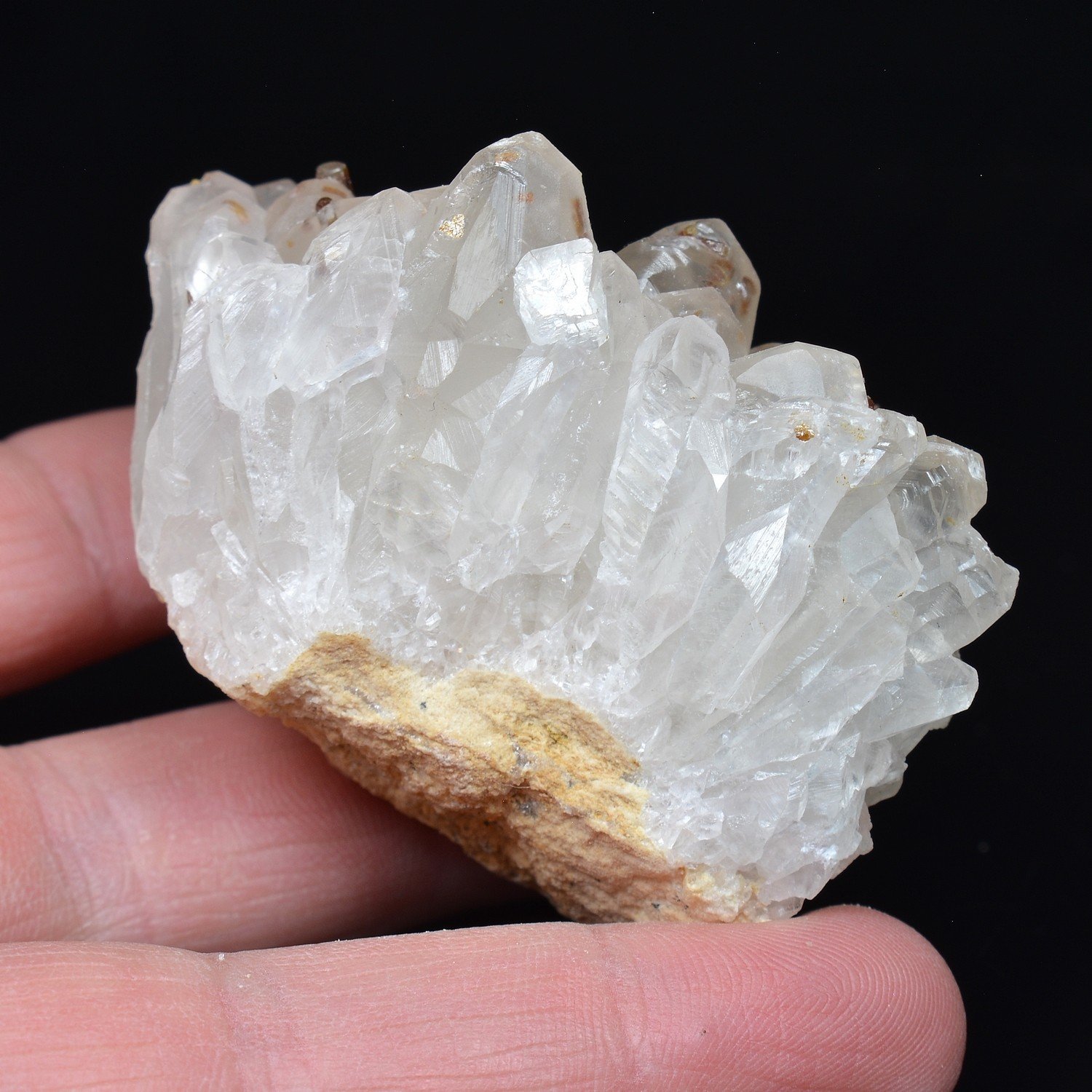Vanadinite on calcite – Apex Mine, San Carlos, Chihuahua, Mexico Vanadinite on calcite – Apex Mine, San Carlos, Chihuahua, Mexico