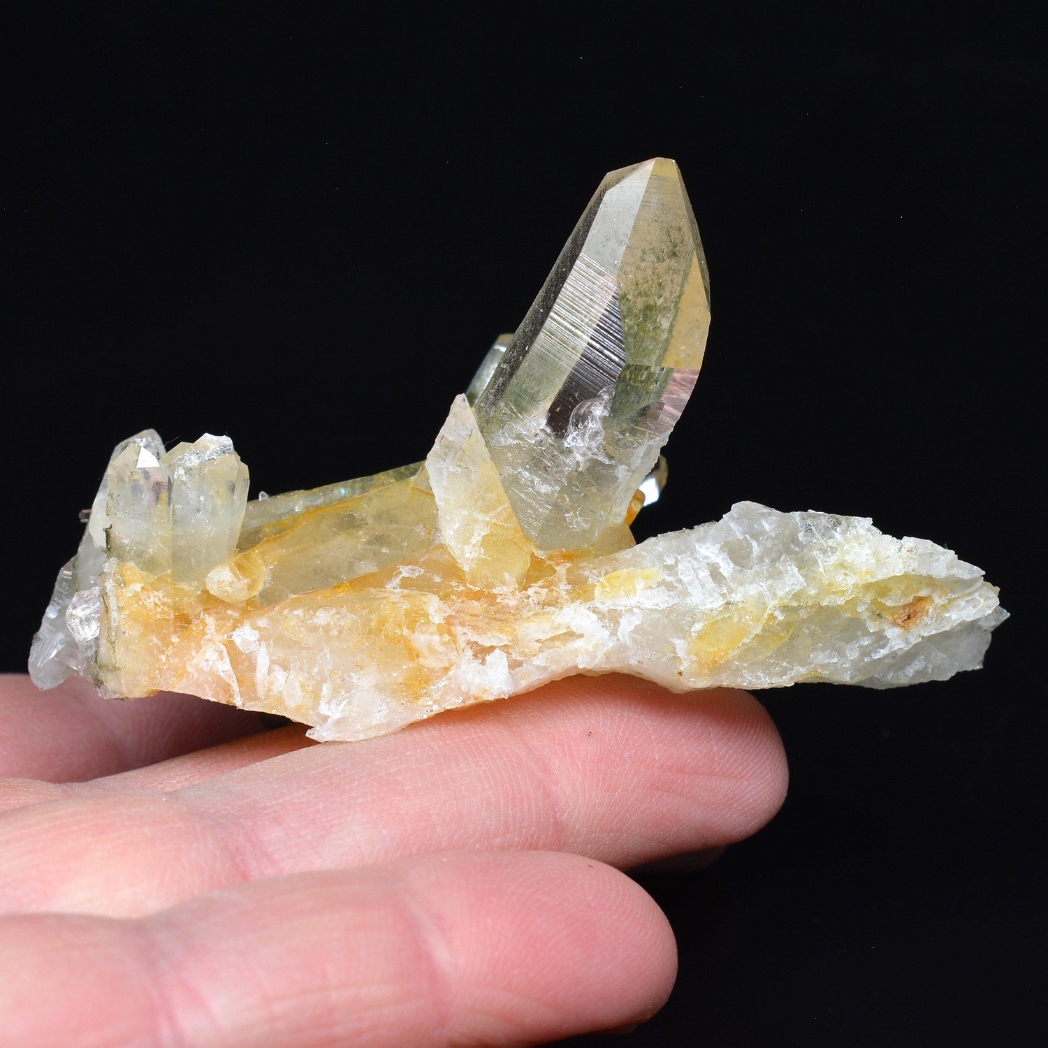 Quartz with chlorite inclusions - Ganesh Himal, Nepal Quartz with chlorite inclusions - Ganesh Himal, Nepal