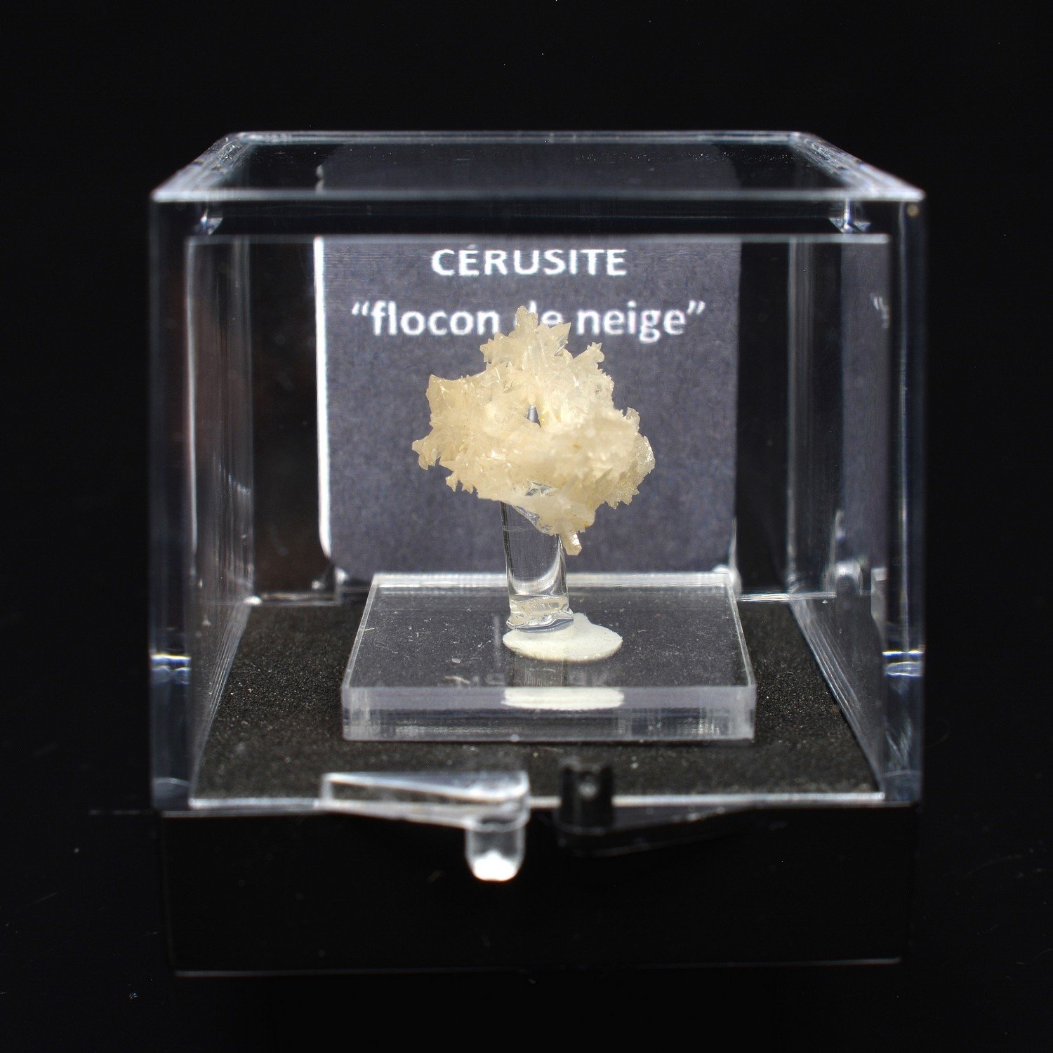 Reticular cerussite – Nakhlak Mine, Isfahan Province, Persia