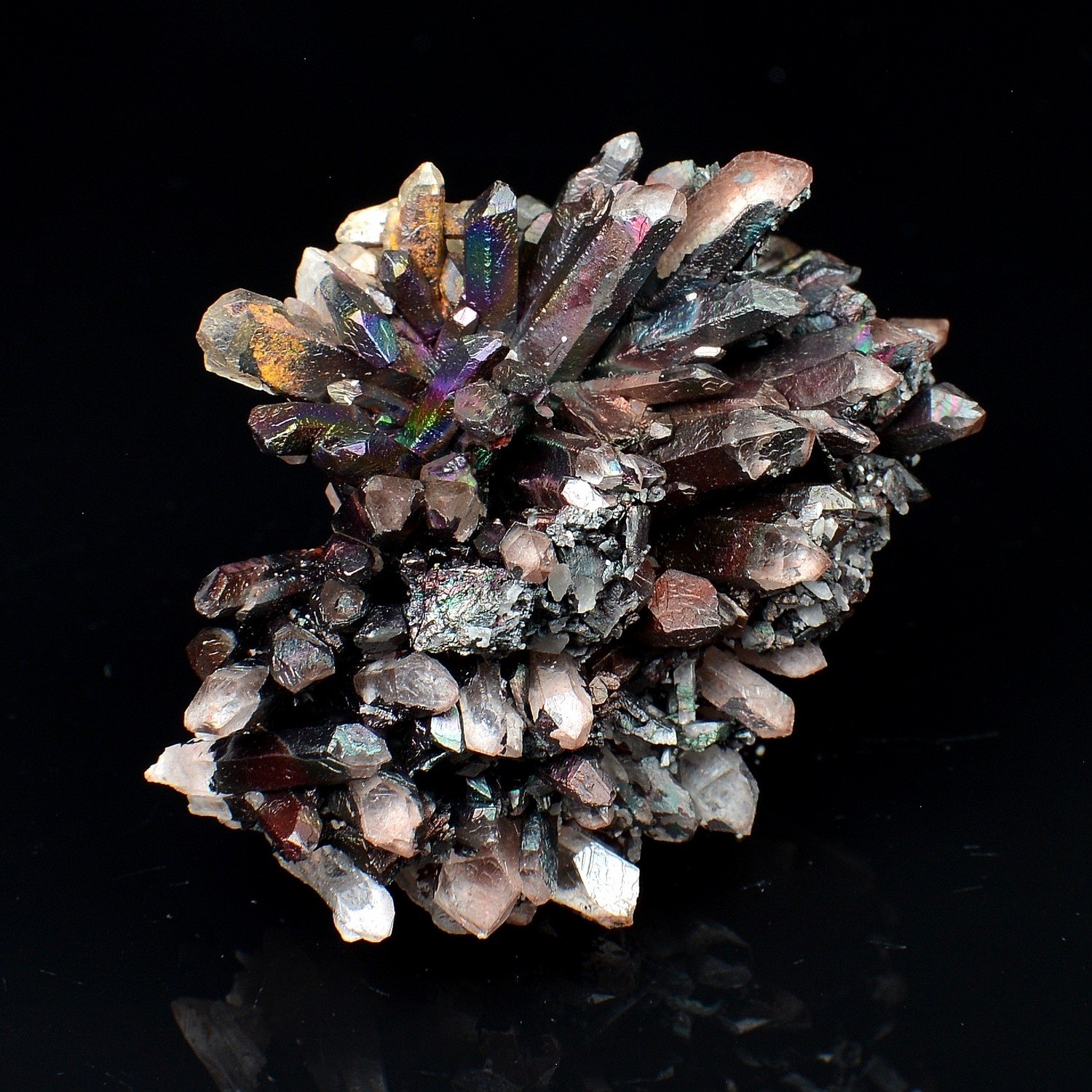 Goethite irisée sur quartz - Massif d'Itremo, Madagascar