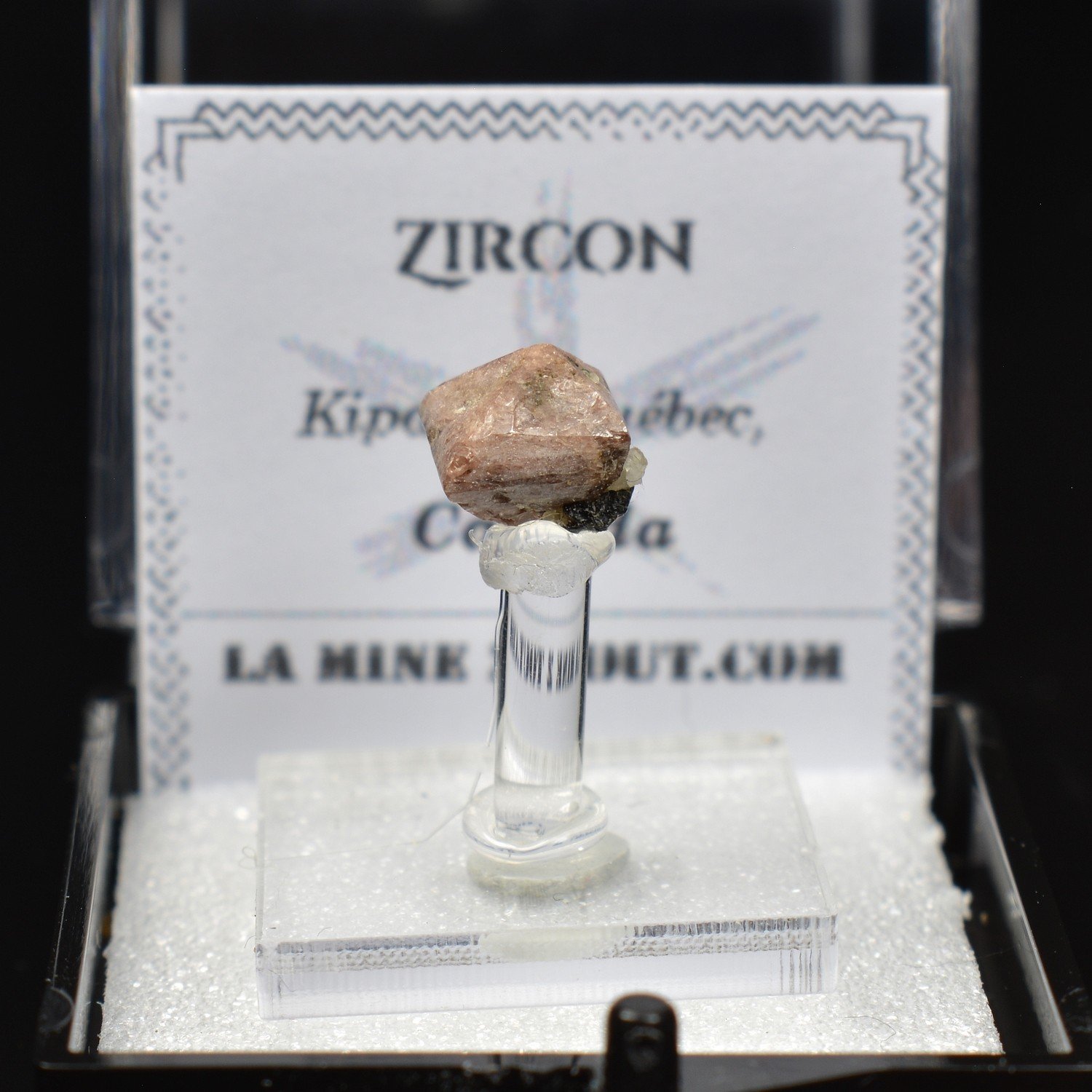 Zircon - Kipawa, Québec, Canada