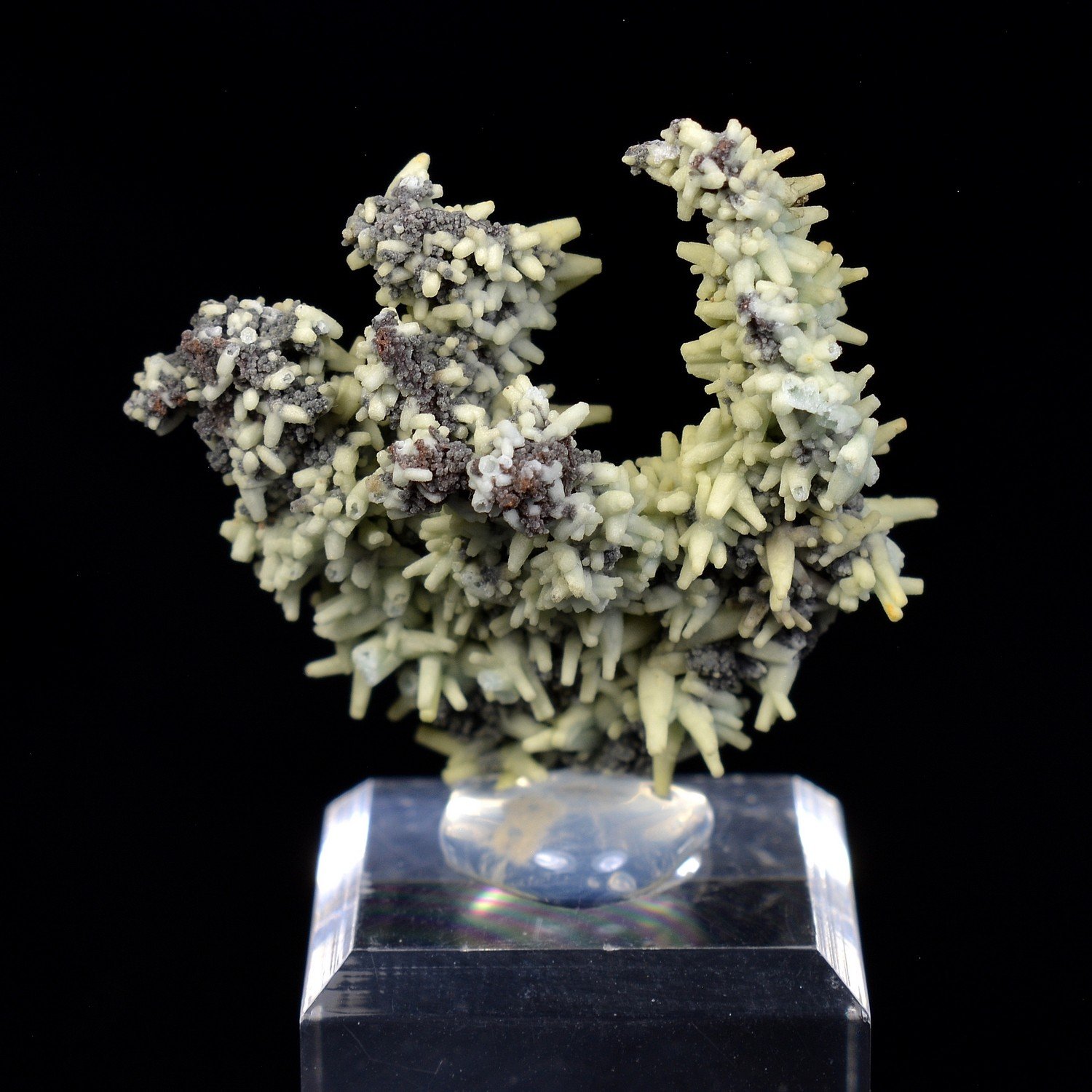 Plumbogummite psm après pyromorphite - Mine Yangshuo, Chine