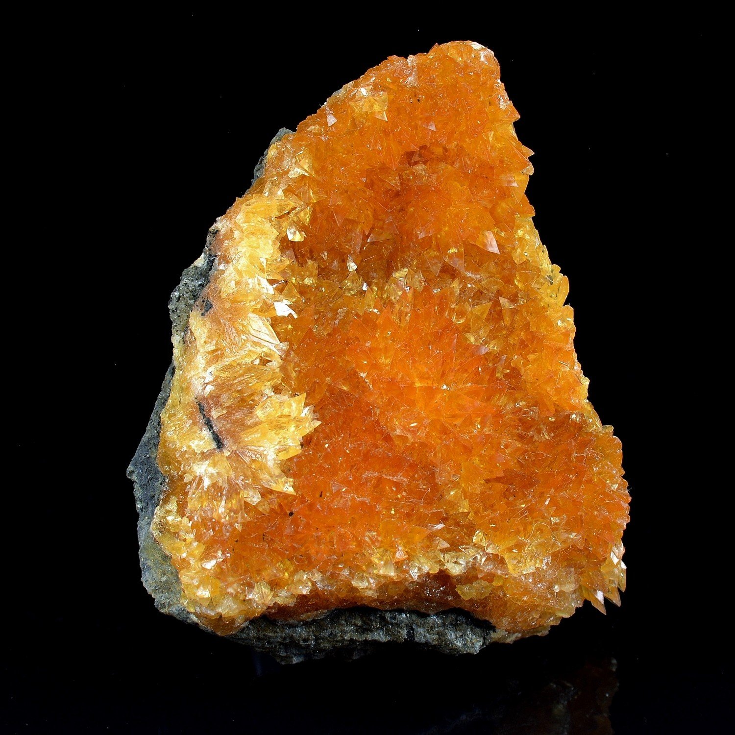 Calcite - Carrière Grabiszyce, district de Luban, Pologne Calcite - Carrière Grabiszyce, district de Luban, Pologne