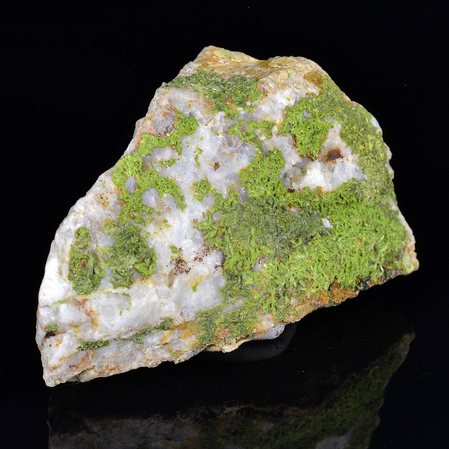 Pyromorphite - Poullaouen area, Finistère, France