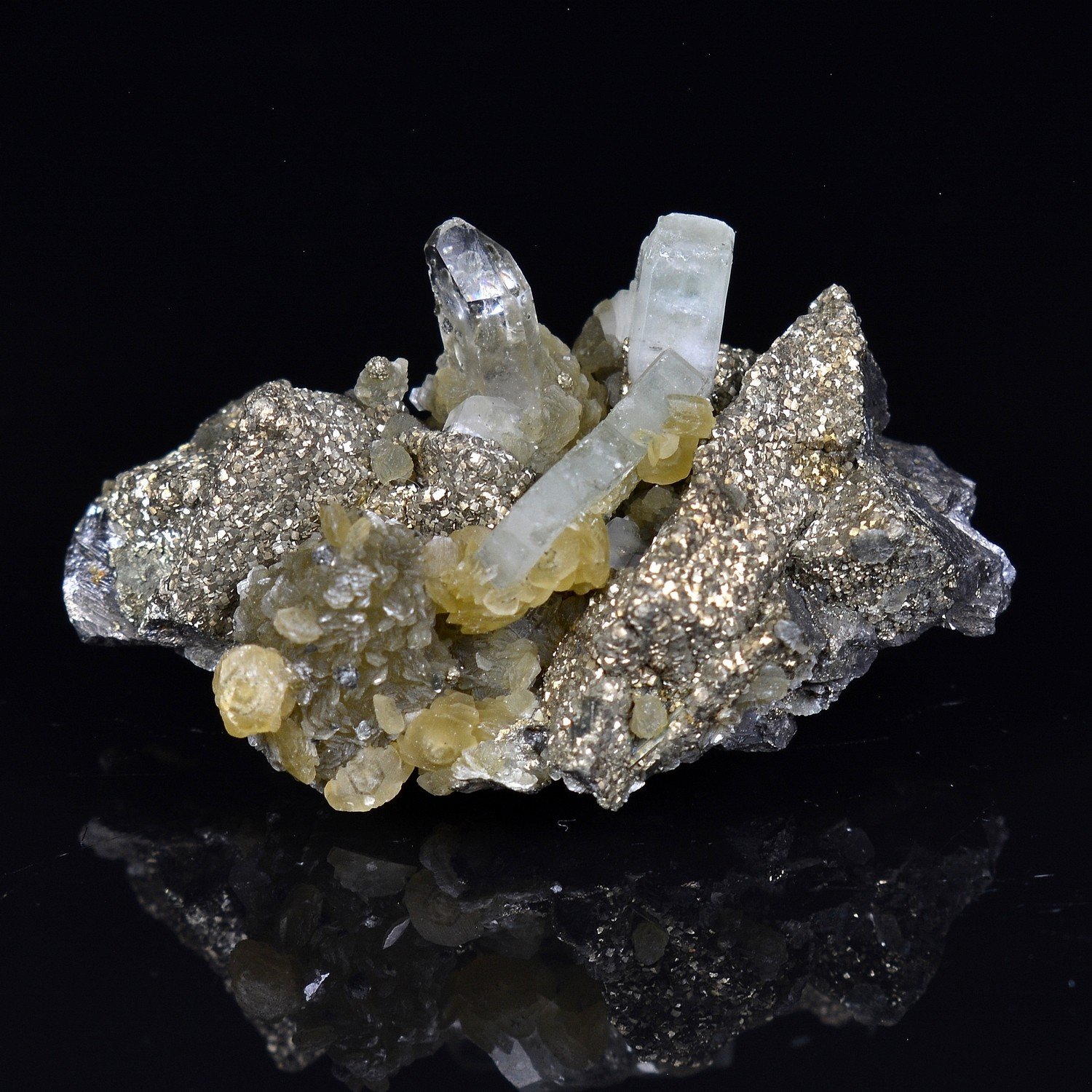 Apatite and quartz - Panasqueira Mines, Covilha, Portugal