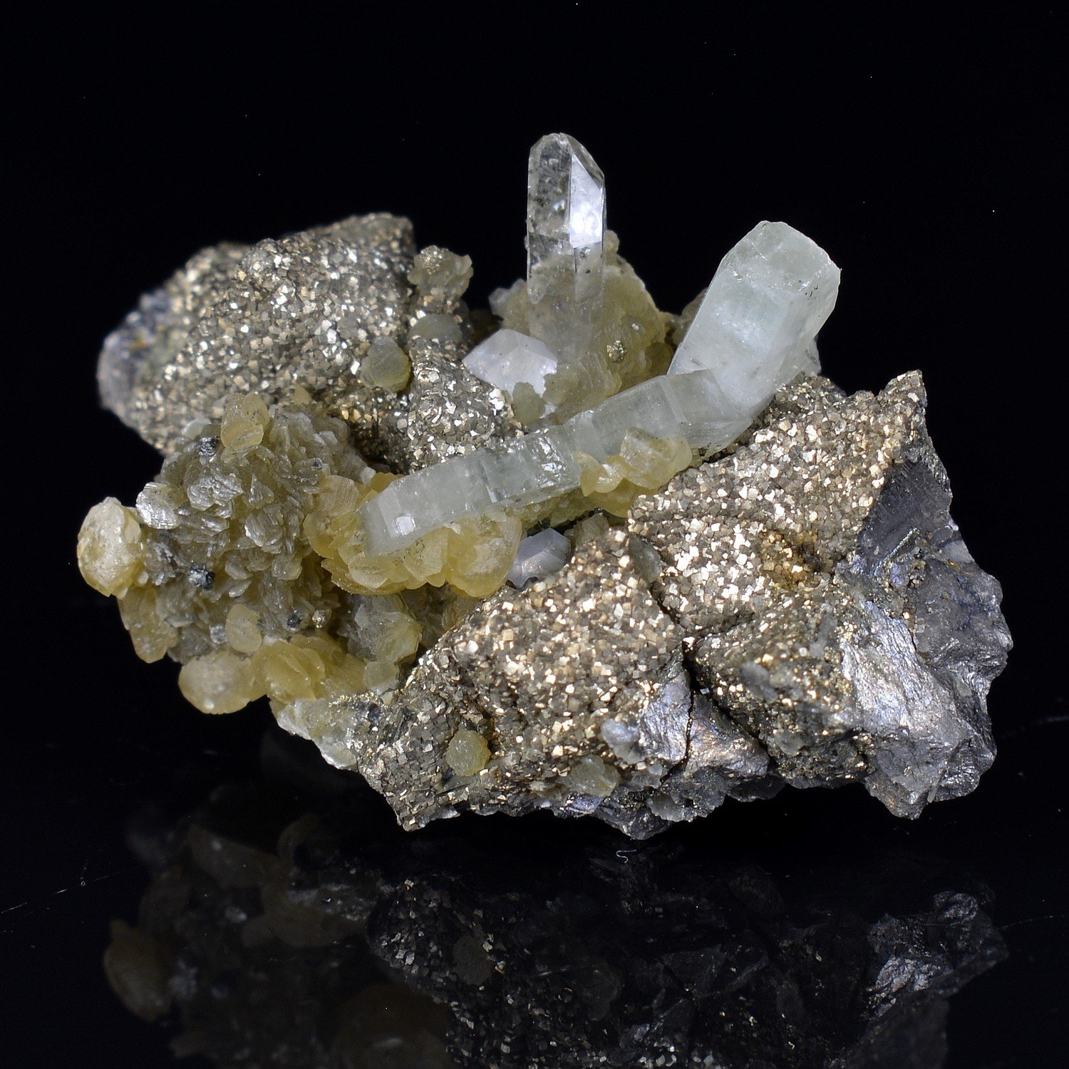 Apatite and quartz - Panasqueira Mines, Covilha, Portugal
