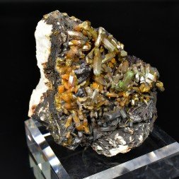 Pyromorphite on barite - Les Farges Mine, Ussel, Corrèze, France