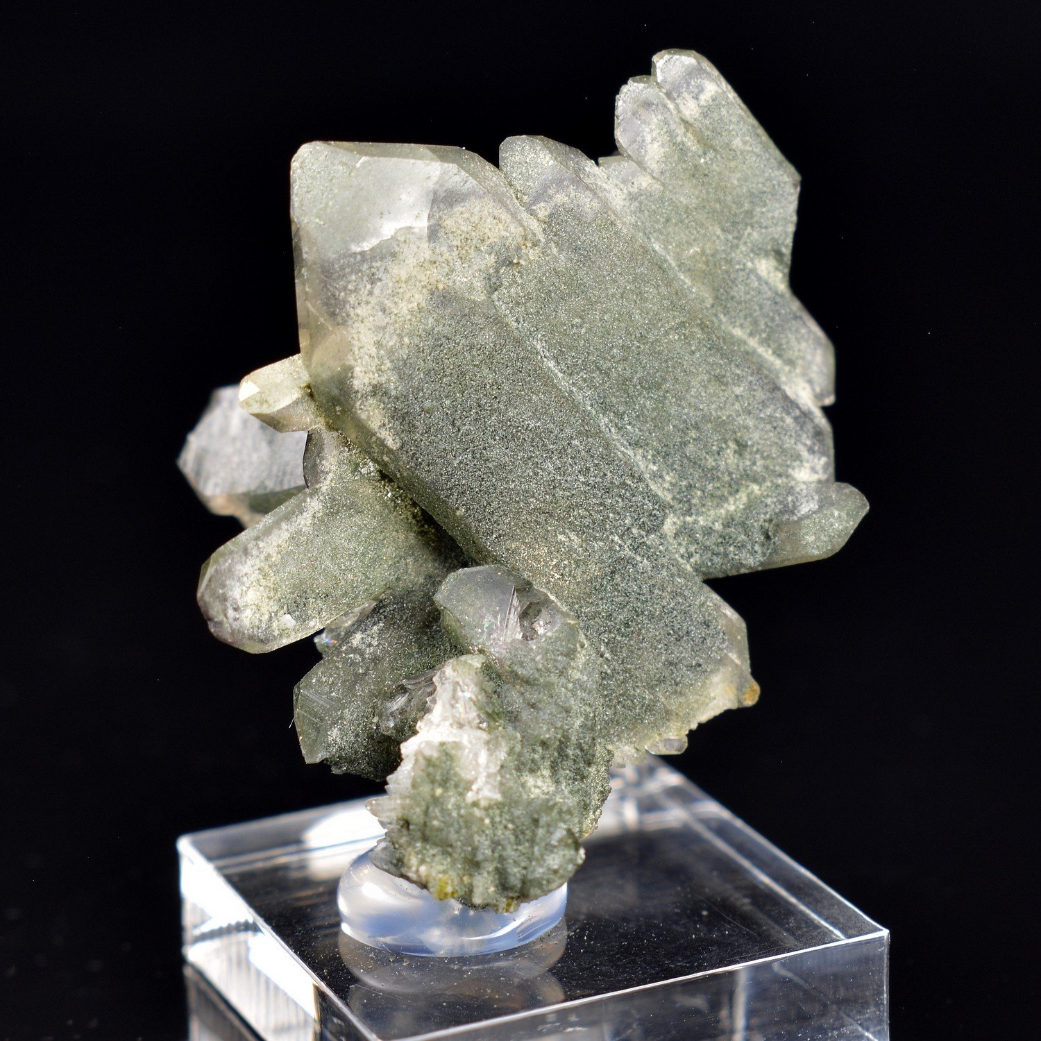 Quartz et chlorite - La Lauzière, Savoie, France Quartz et chlorite - La Lauzière, Savoie, France