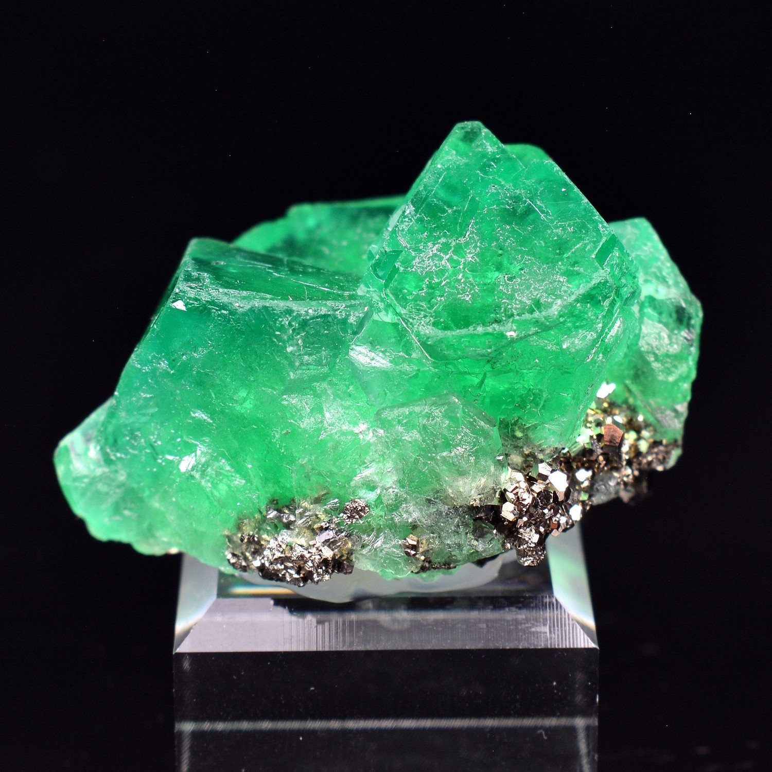 Fluorite – Milpo Mine, Atococha District, La Libertad, Peru
