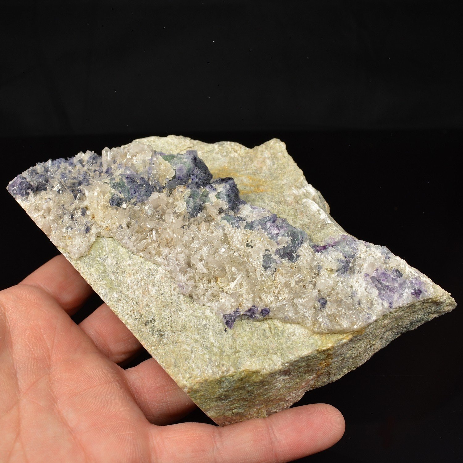Fluorine et quartz - Grand-Champ, Morbihan, France Fluorine et quartz - Grand-Champ, Morbihan, France