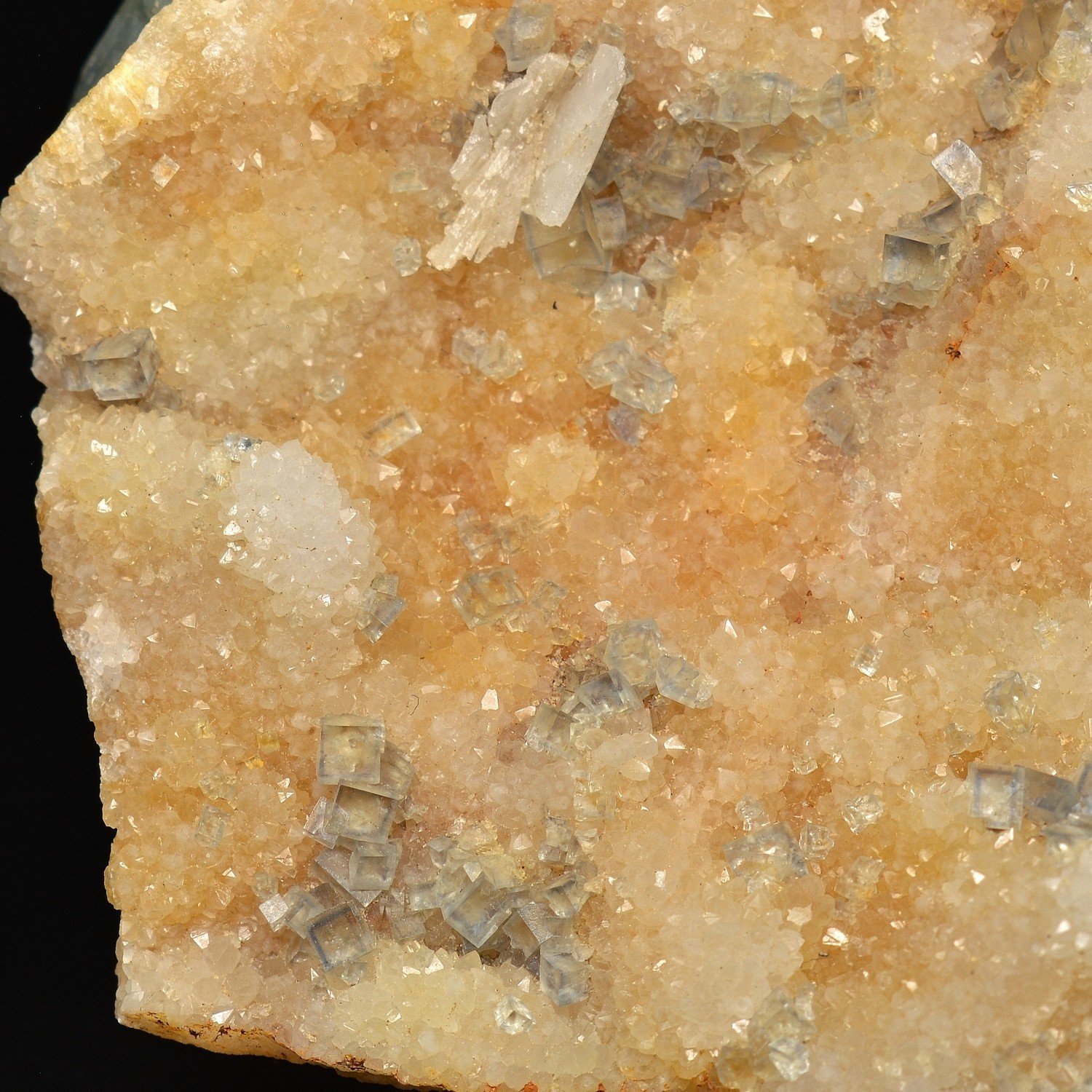 Fluorite - La Barre Mine, Puy-de-Dôme, France Fluorite - La Barre Mine, Puy-de-Dôme, France