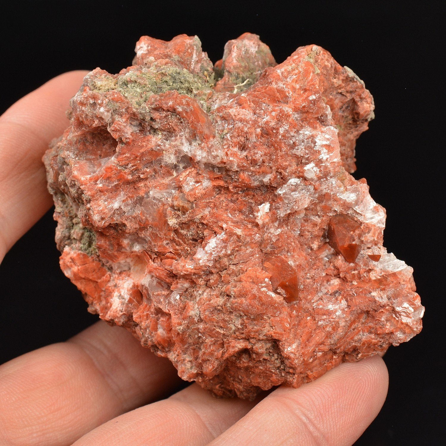 Quartz hématoïde et gypse - Pyrénées-Orientales, France Quartz hématoïde et gypse - Pyrénées-Orientales, France