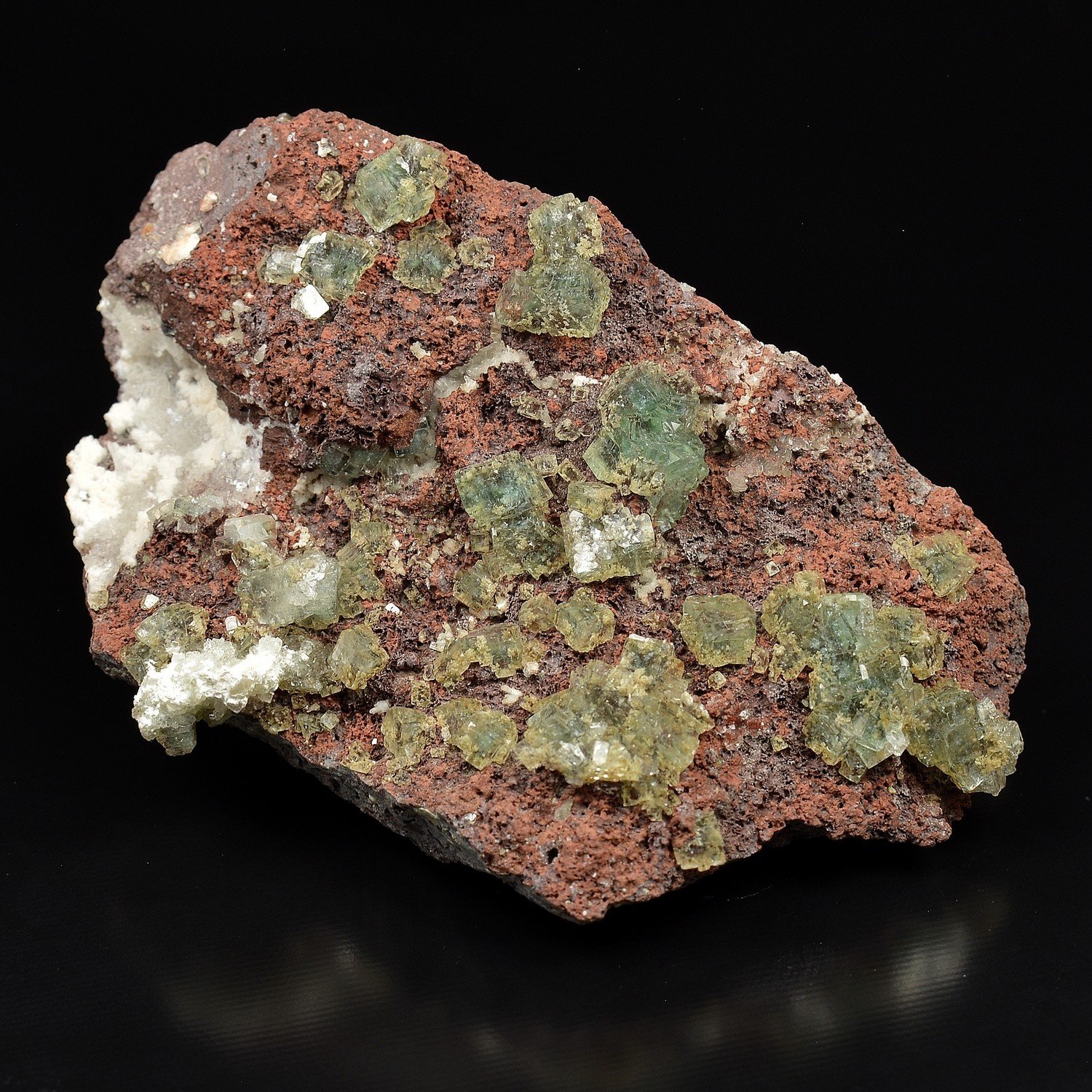 Apophyllite and mordenite - Nashik District, Maharashtra, India