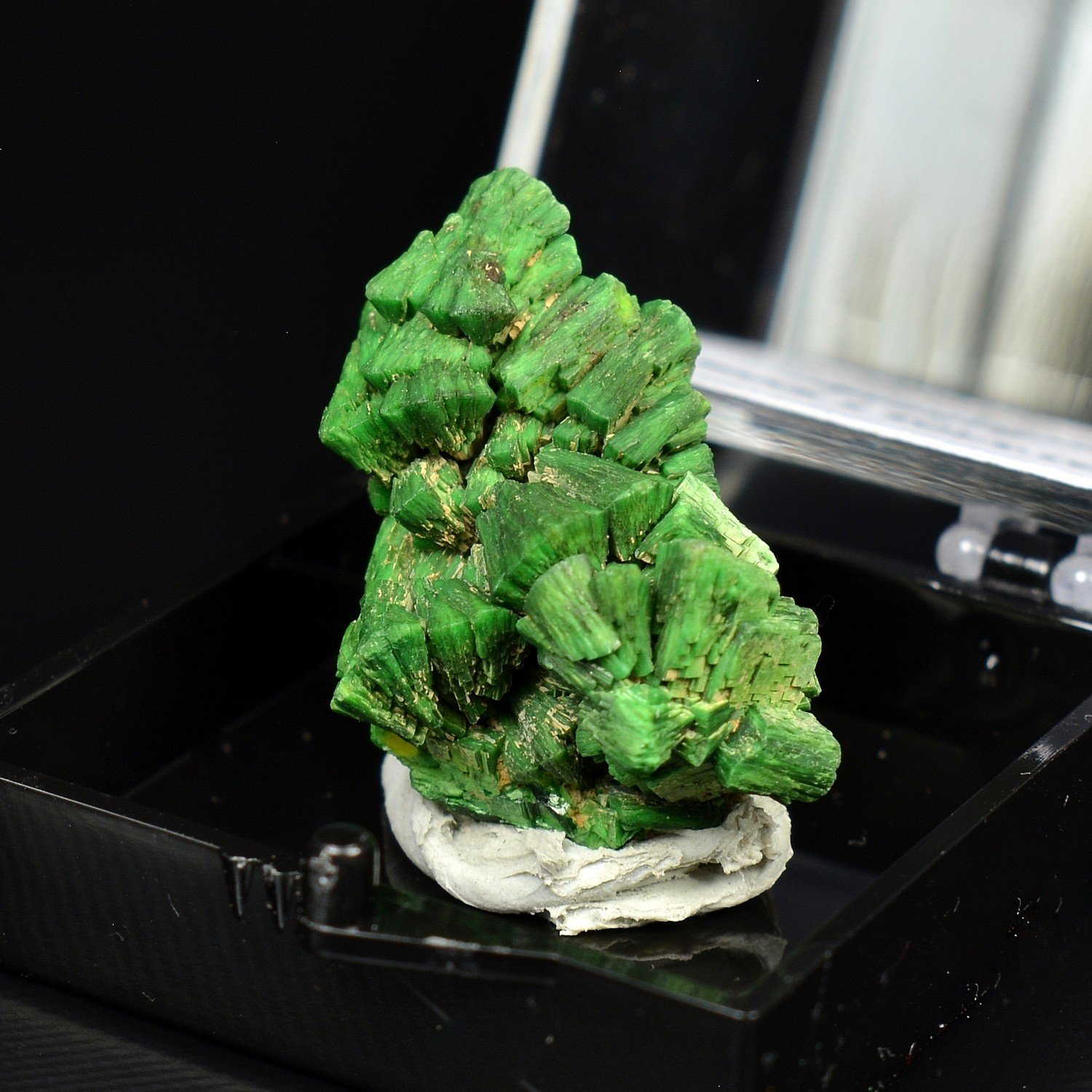 Torbernite - Margabal, Entraygues-sur-Truyères, Aveyron, France