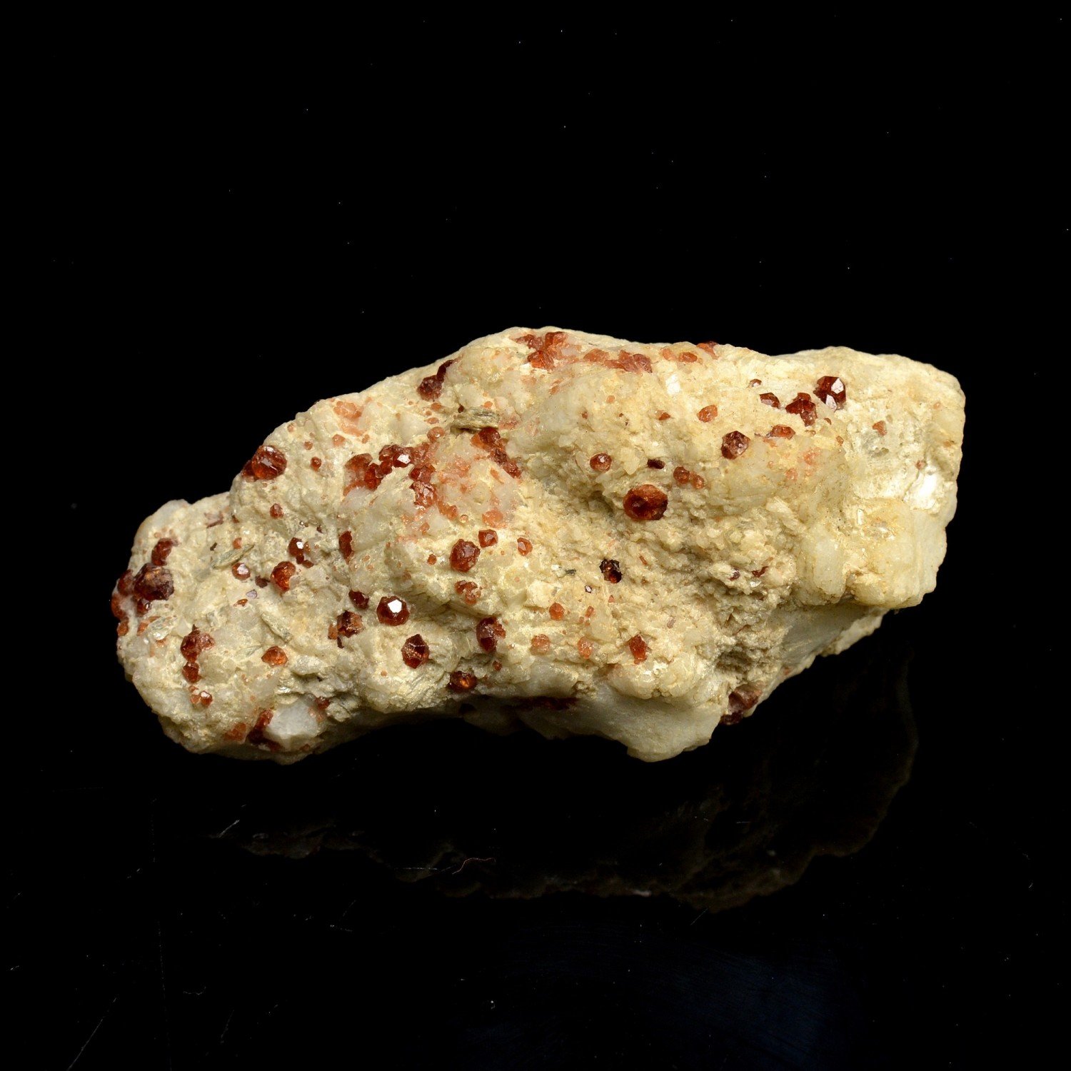 Grenat - Mine Pack Rat, Comté de San Diego, Californie, Etats-Unis