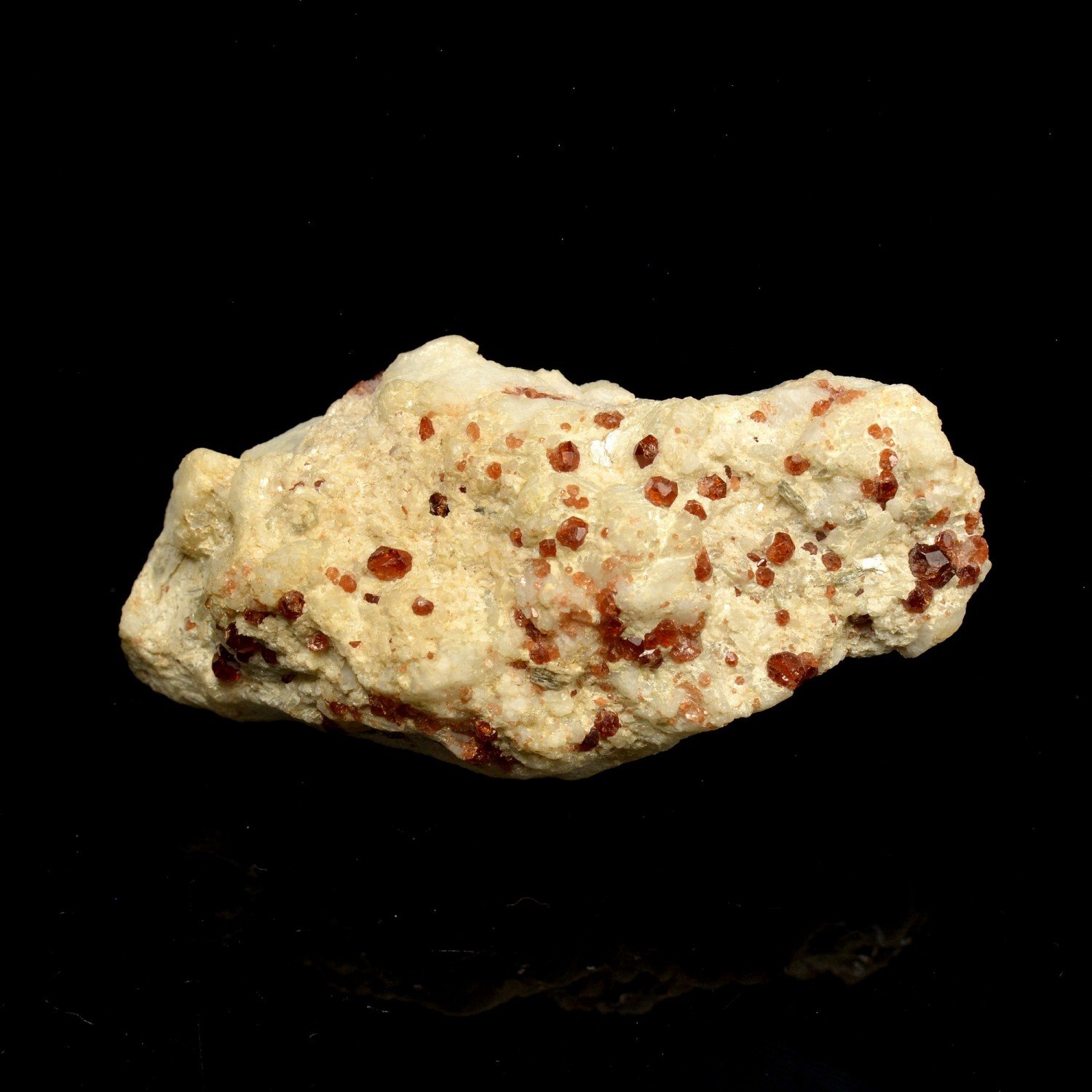 Grenat - Mine Pack Rat, Comté de San Diego, Californie, Etats-Unis
