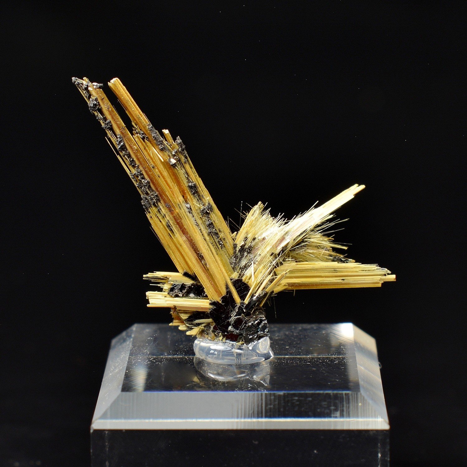 Rutile and Hematite - Novo Horizonte, Bahia, Brazil