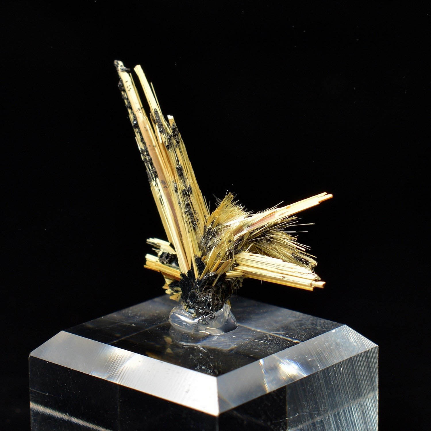 Rutile and Hematite - Novo Horizonte, Bahia, Brazil