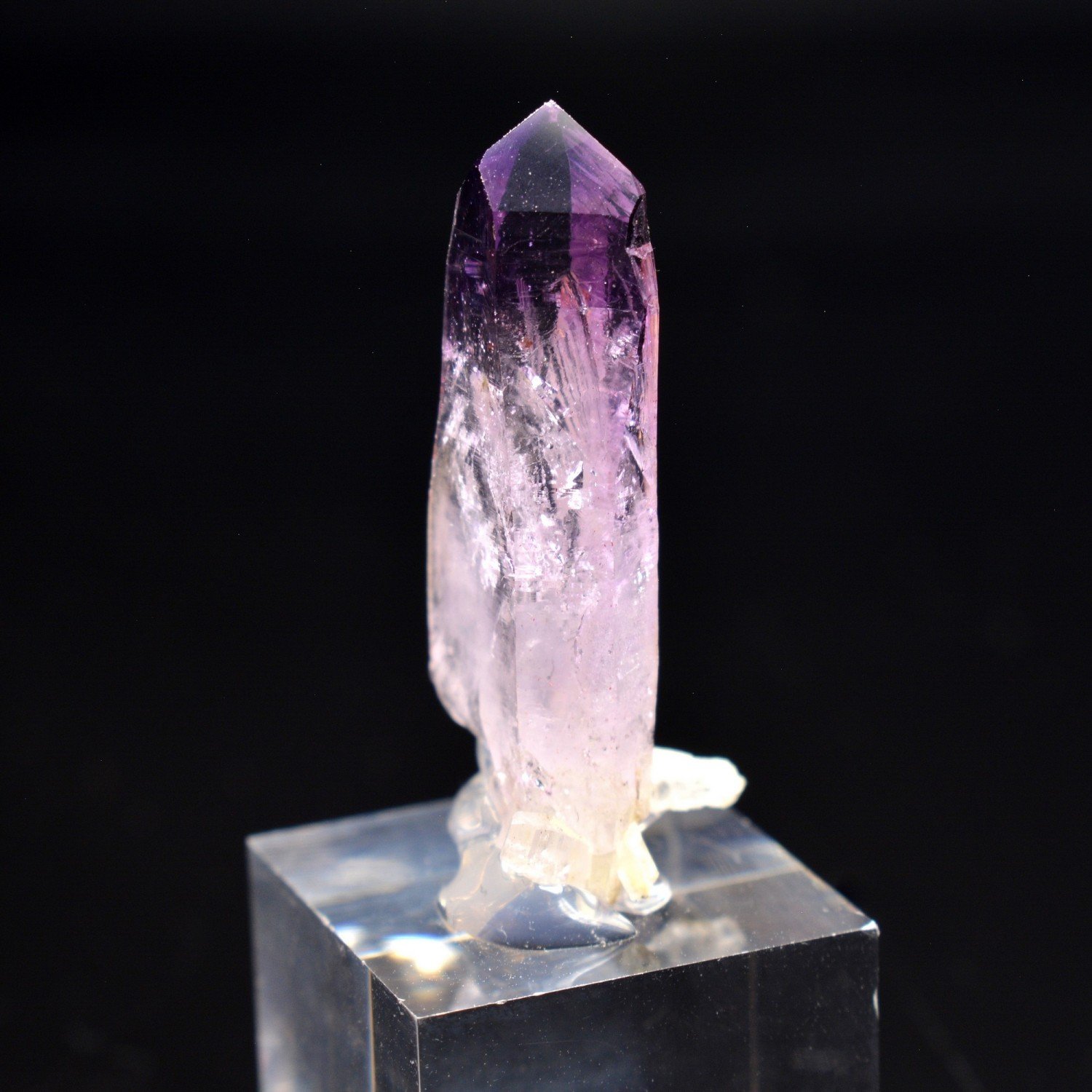 Amethyst single crystal - Piedra Parada, Veracruz, Mexico