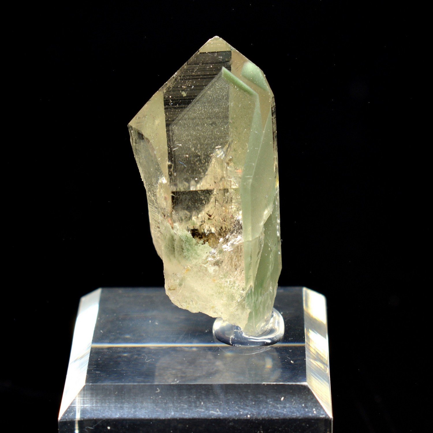 Quartz with chlorite phantom - Plateau des Cavales, Grandes Rousses Massif, Isère, France Quartz with chlorite phantom - Plateau des Cavales, Grandes Rousses Massif, Isère, France