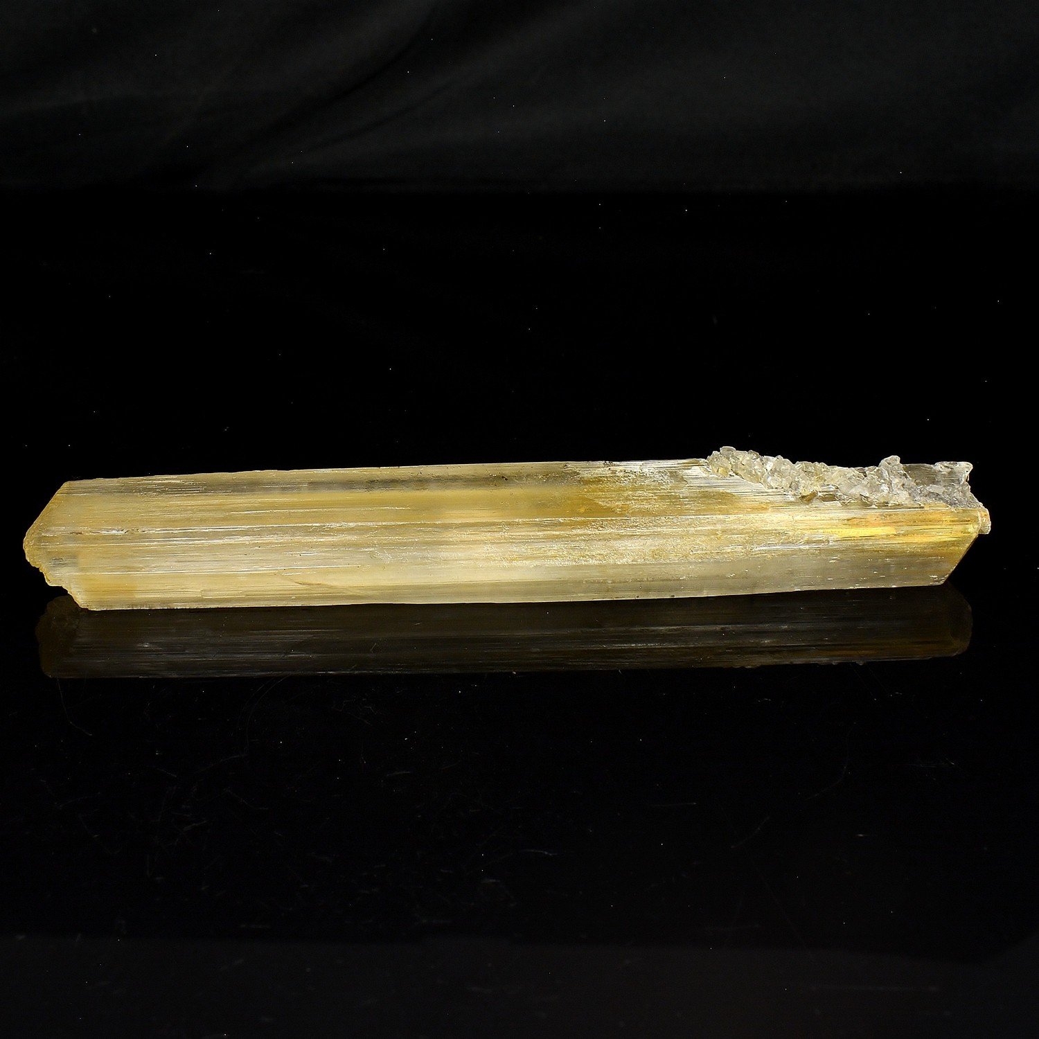 Gypsum - Pouillon, Landes, France Gypsum - Pouillon, Landes, France