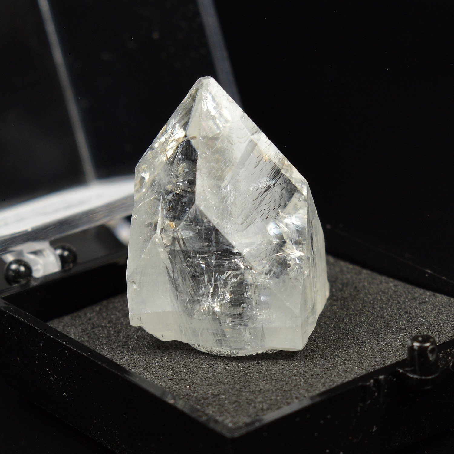 Apophyllite - Maharashtra, India