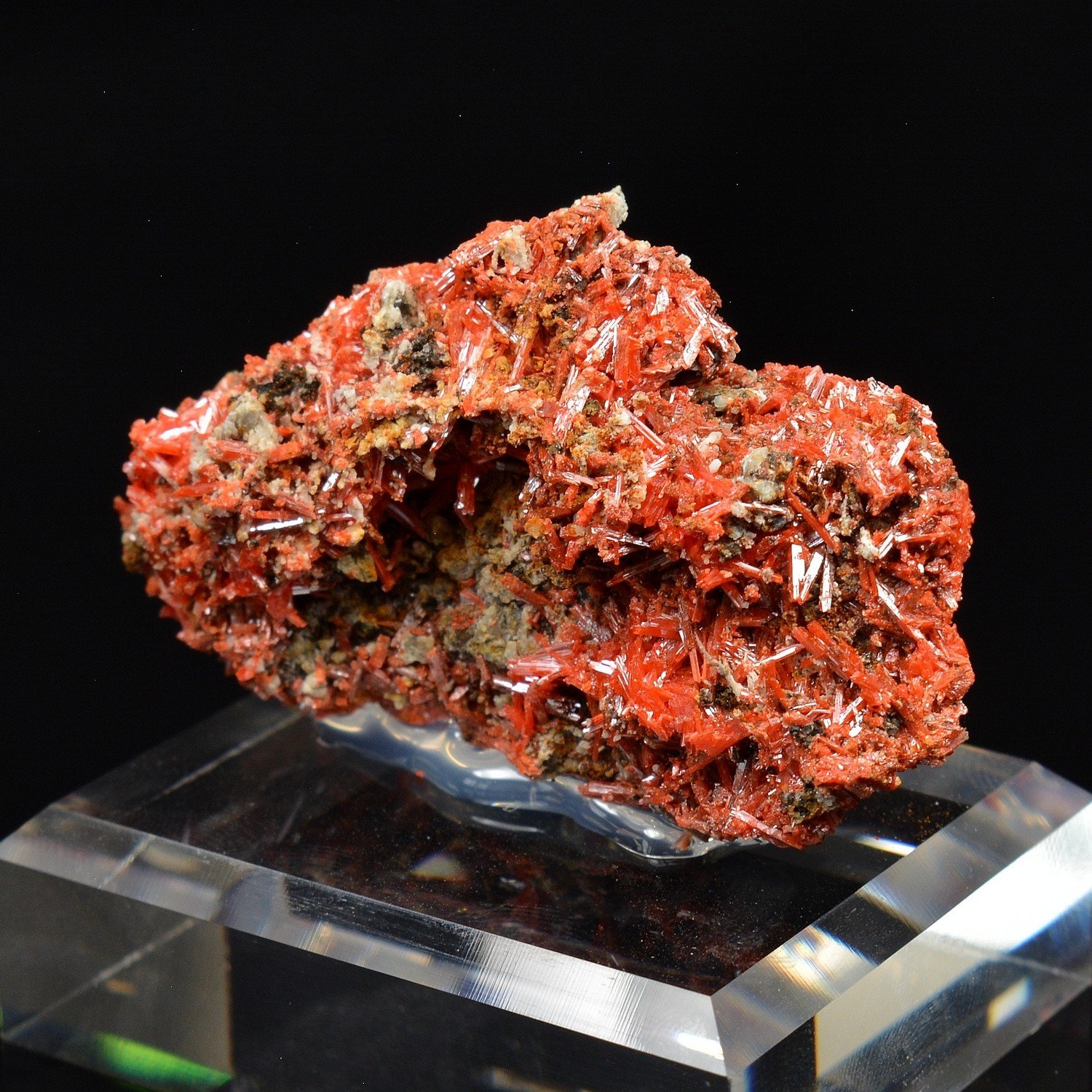 Crocoite – Red Lead Mine, Tasmania, Australia