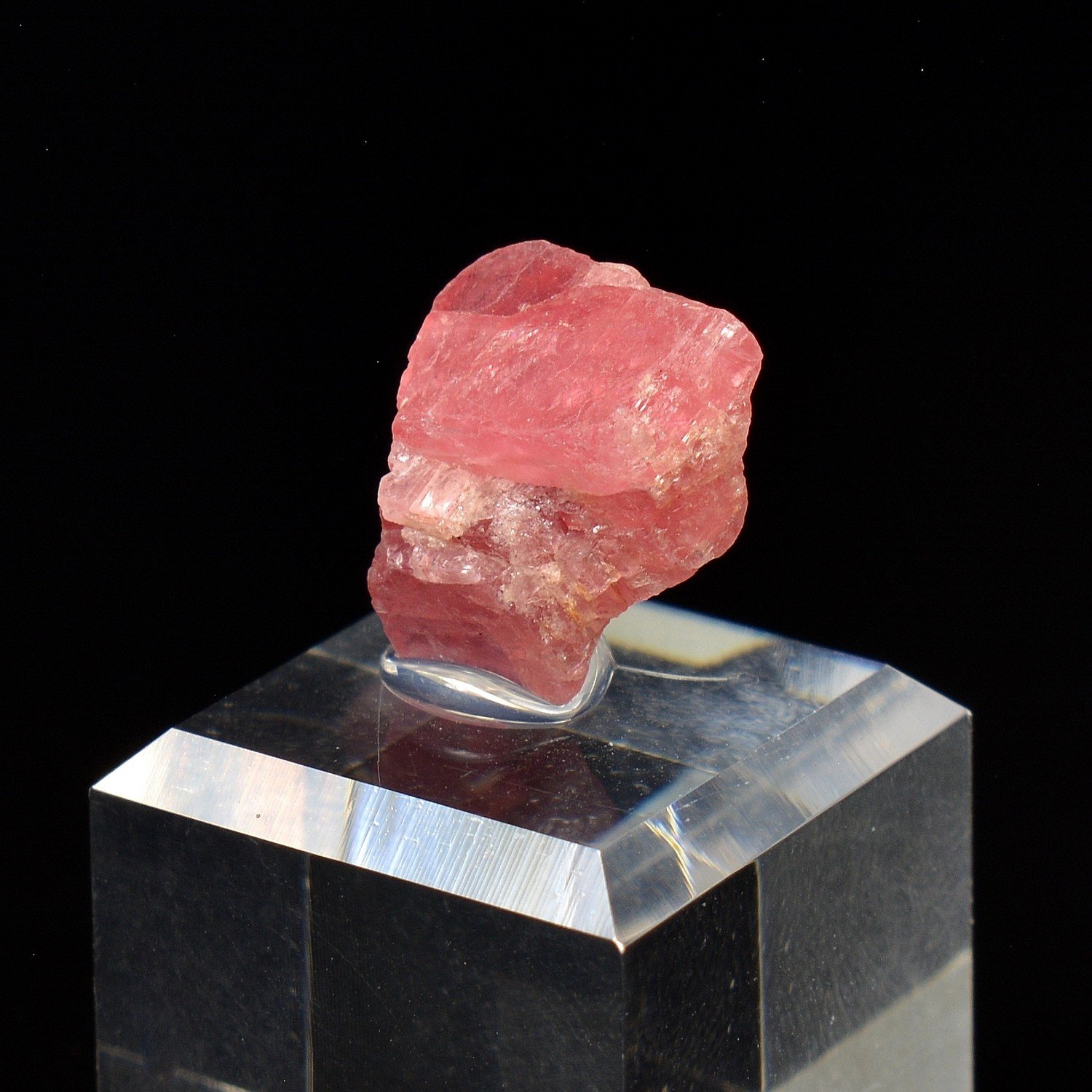 Rhodochrosite - Carrière de Poudrette, Mont Saint-Hilaire, Québec, Canada