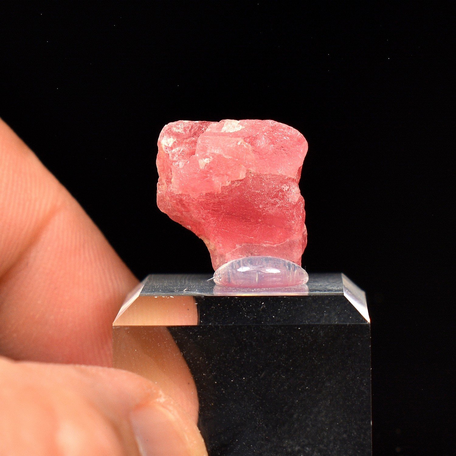 Rhodochrosite - Carrière de Poudrette, Mont Saint-Hilaire, Québec, Canada