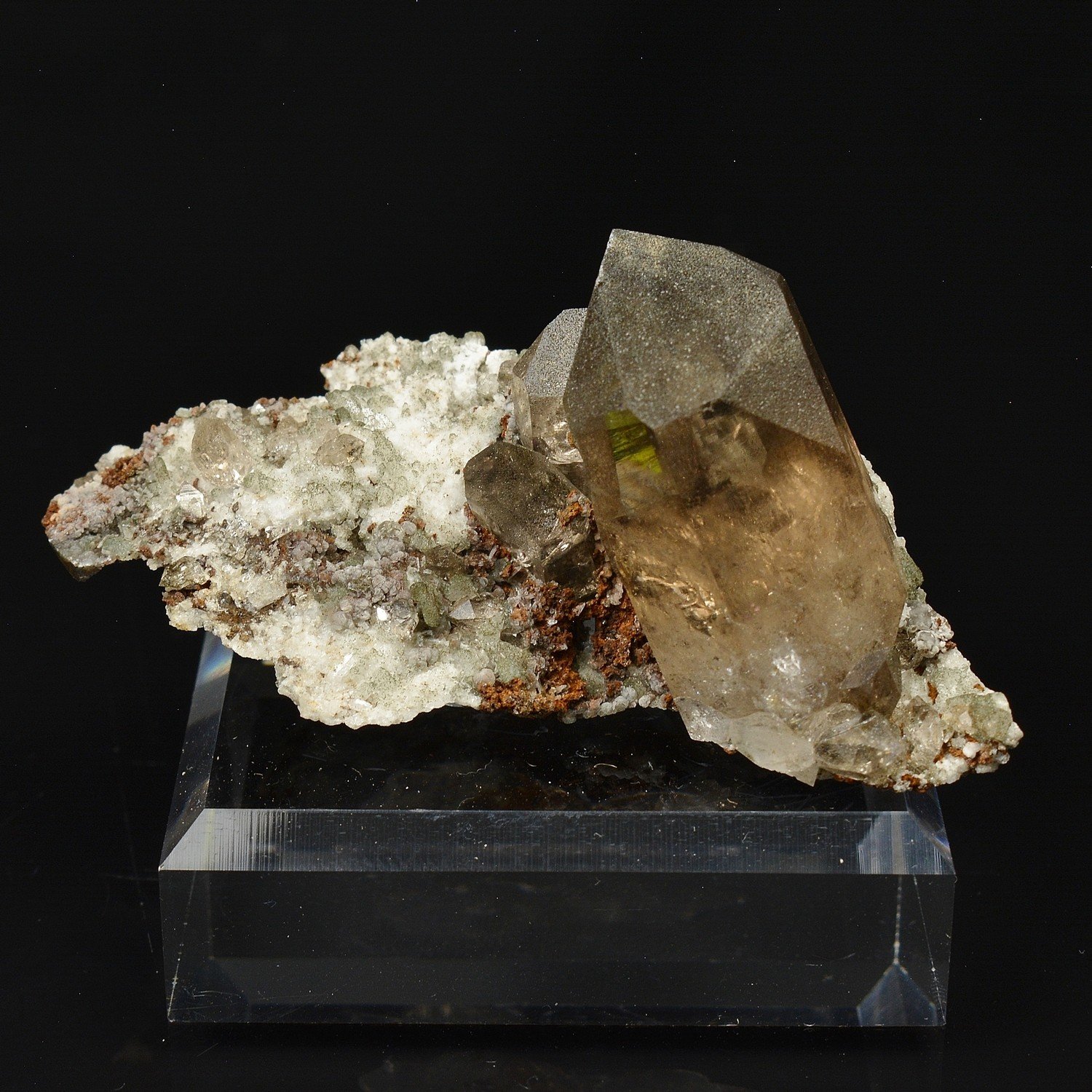 Quartz fumé – Petites Aiguilles Rouges du Dolent, Haute-Savoie, France Quartz fumé – Petites Aiguilles Rouges du Dolent, Haute-Savoie, France