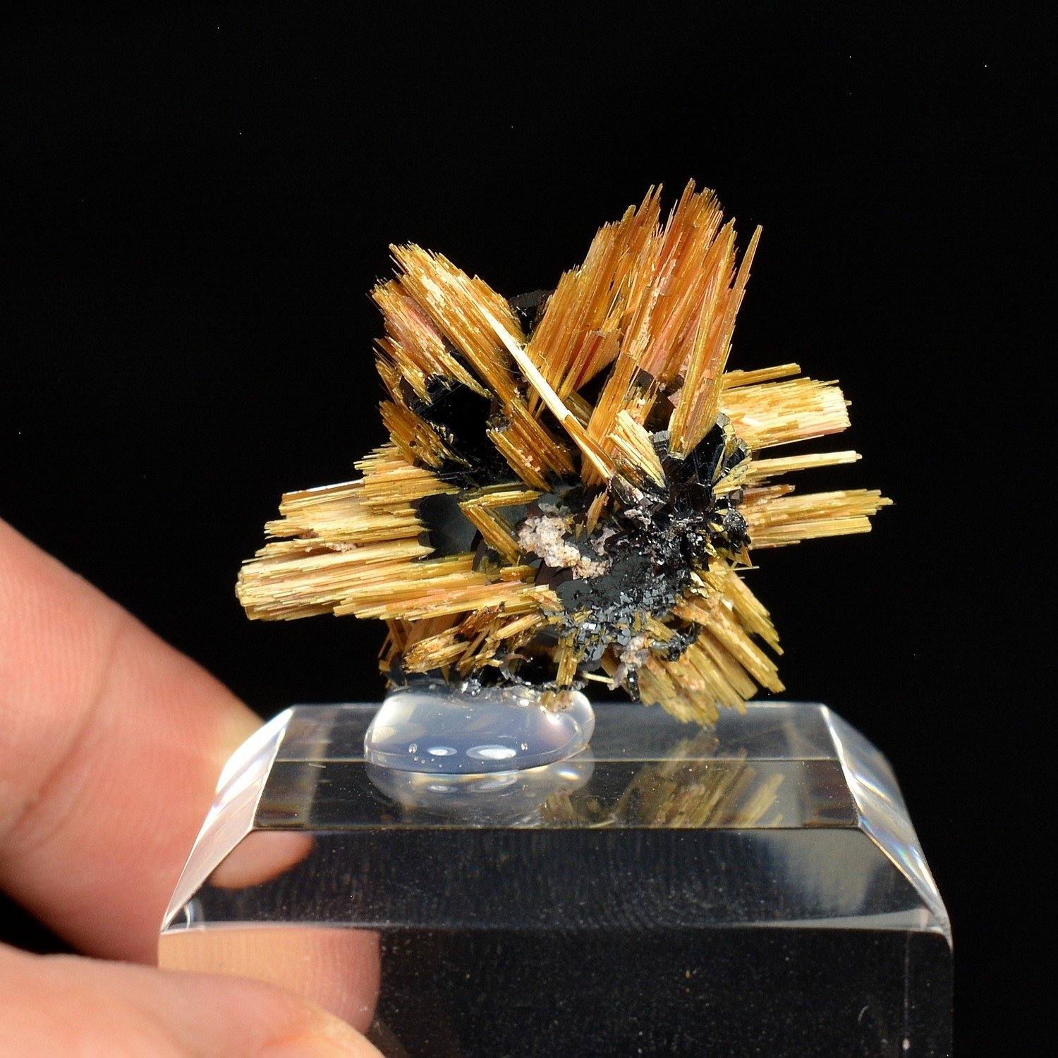 Rutile and Hematite - Novo Horizonte, Bahia, Brazil