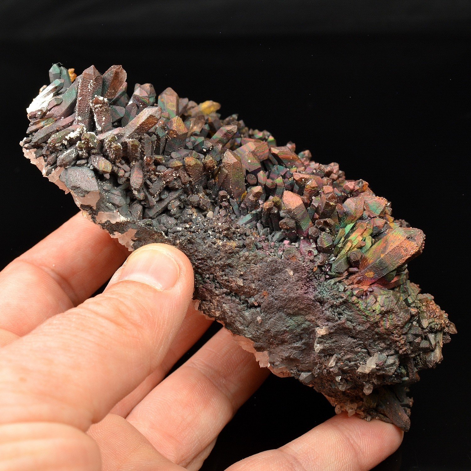 Goethite irisée (Turgite) sur quartz - Massif d'Itremo, Madagascar Goethite irisée (Turgite) sur quartz - Massif d'Itremo, Madagascar
