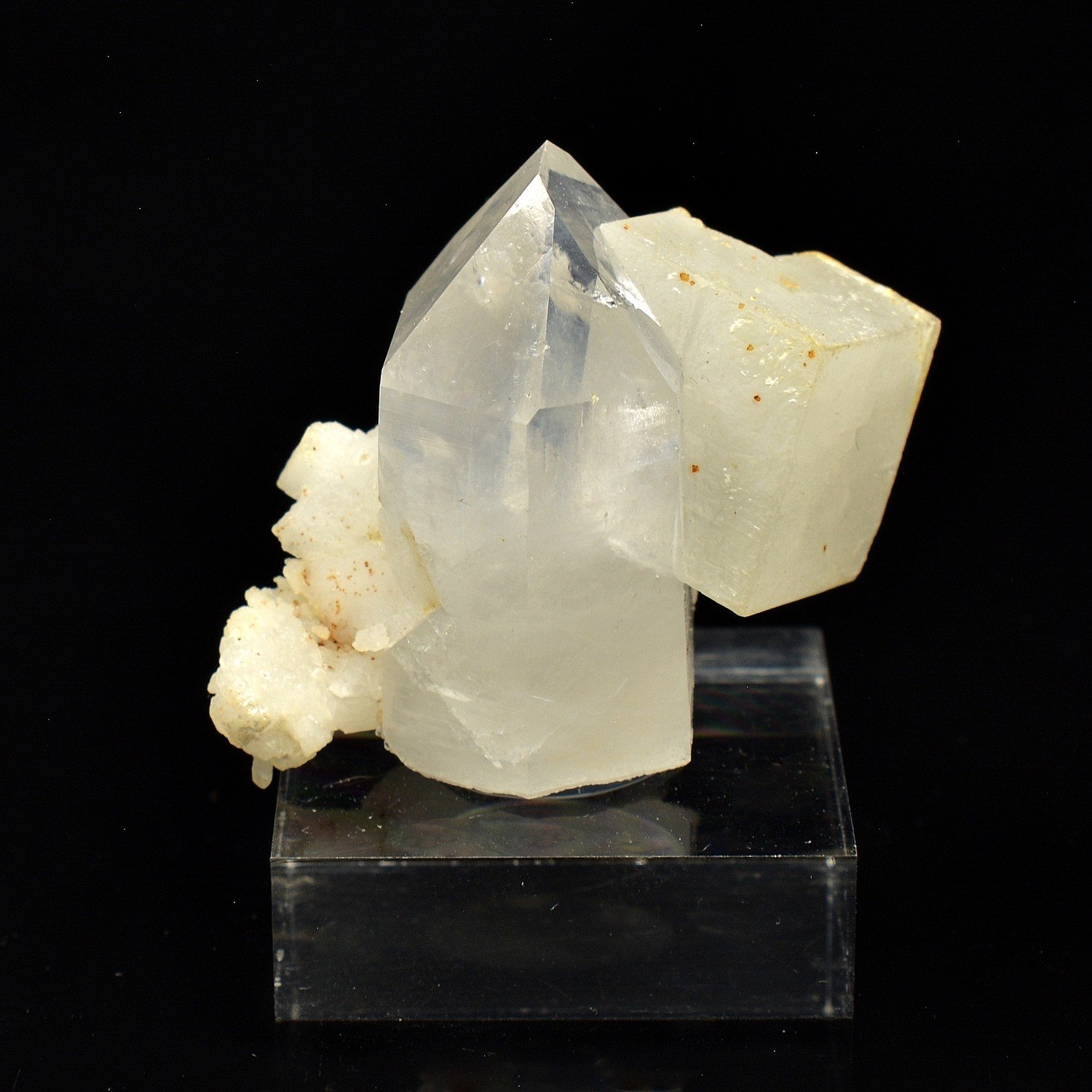 Quartz et calcite - Le Noiret, Montvernier, Maurienne, Savoie Quartz et calcite - Le Noiret, Montvernier, Maurienne, Savoie