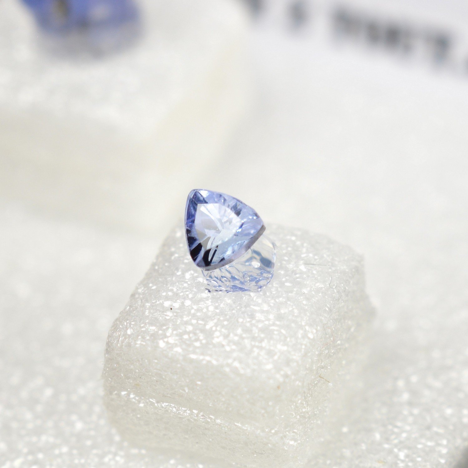 TANZANITE – DUO: natural crystal and cut gemstone