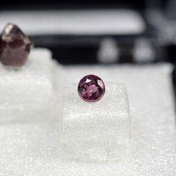 RED SPINEL – DUO natural crystal and cut gemstone