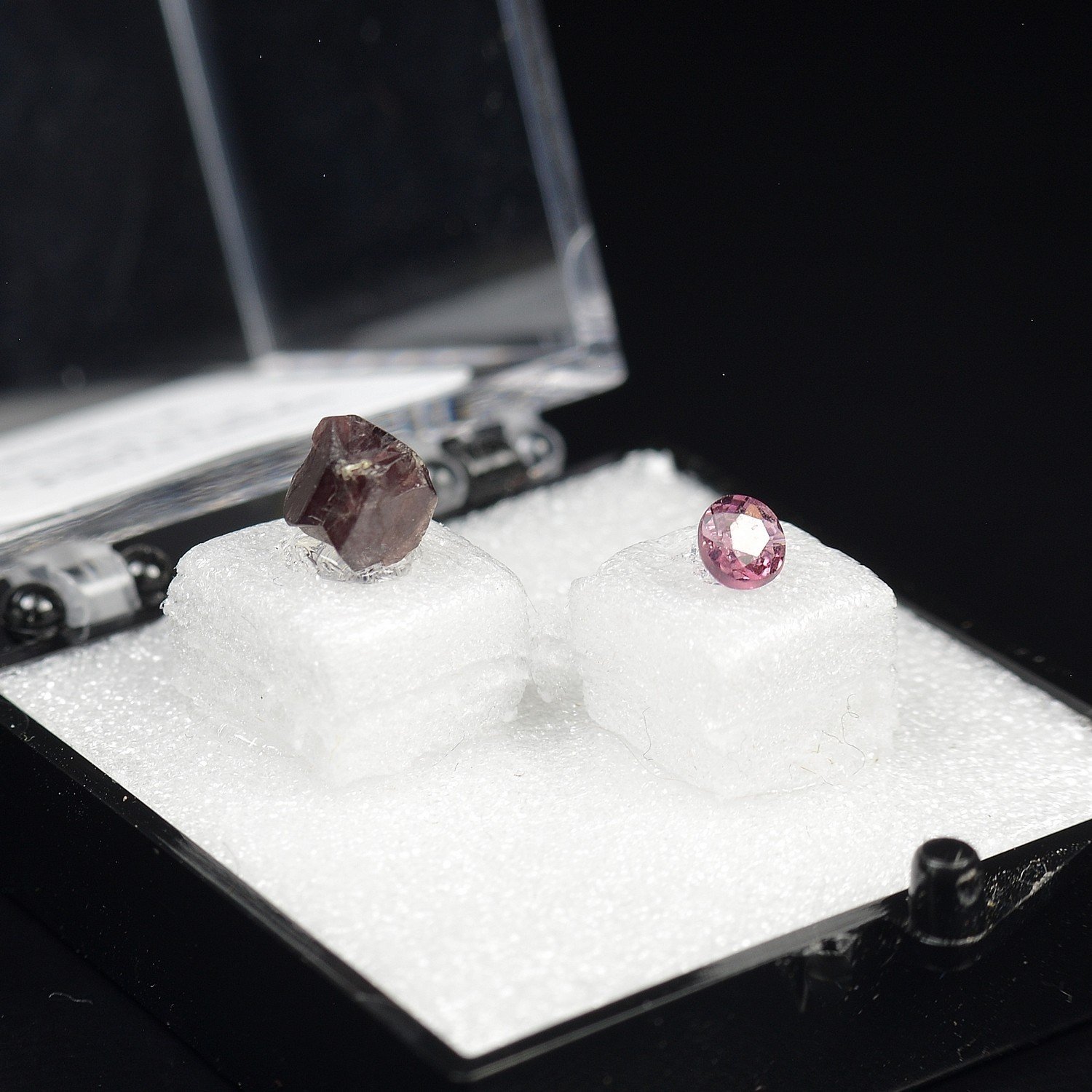 RED SPINEL – DUO natural crystal and cut gemstone