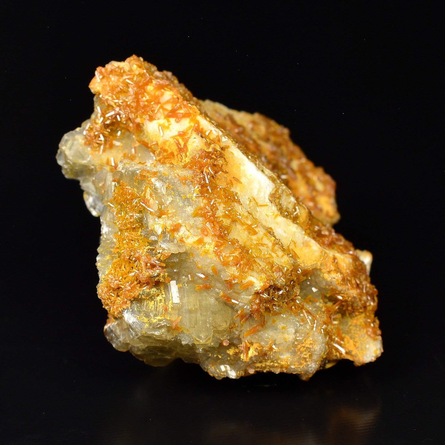 Pyromorphite on Barite – Les Farges, Ussel, Corrèze, France Pyromorphite on Barite – Les Farges, Ussel, Corrèze, France