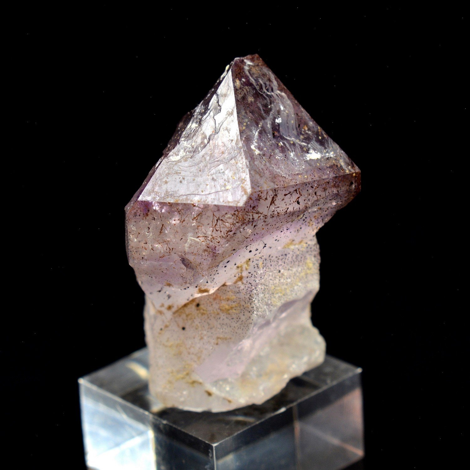 Amethyst scepter quartz - Maro Vaolavo, Madagascar