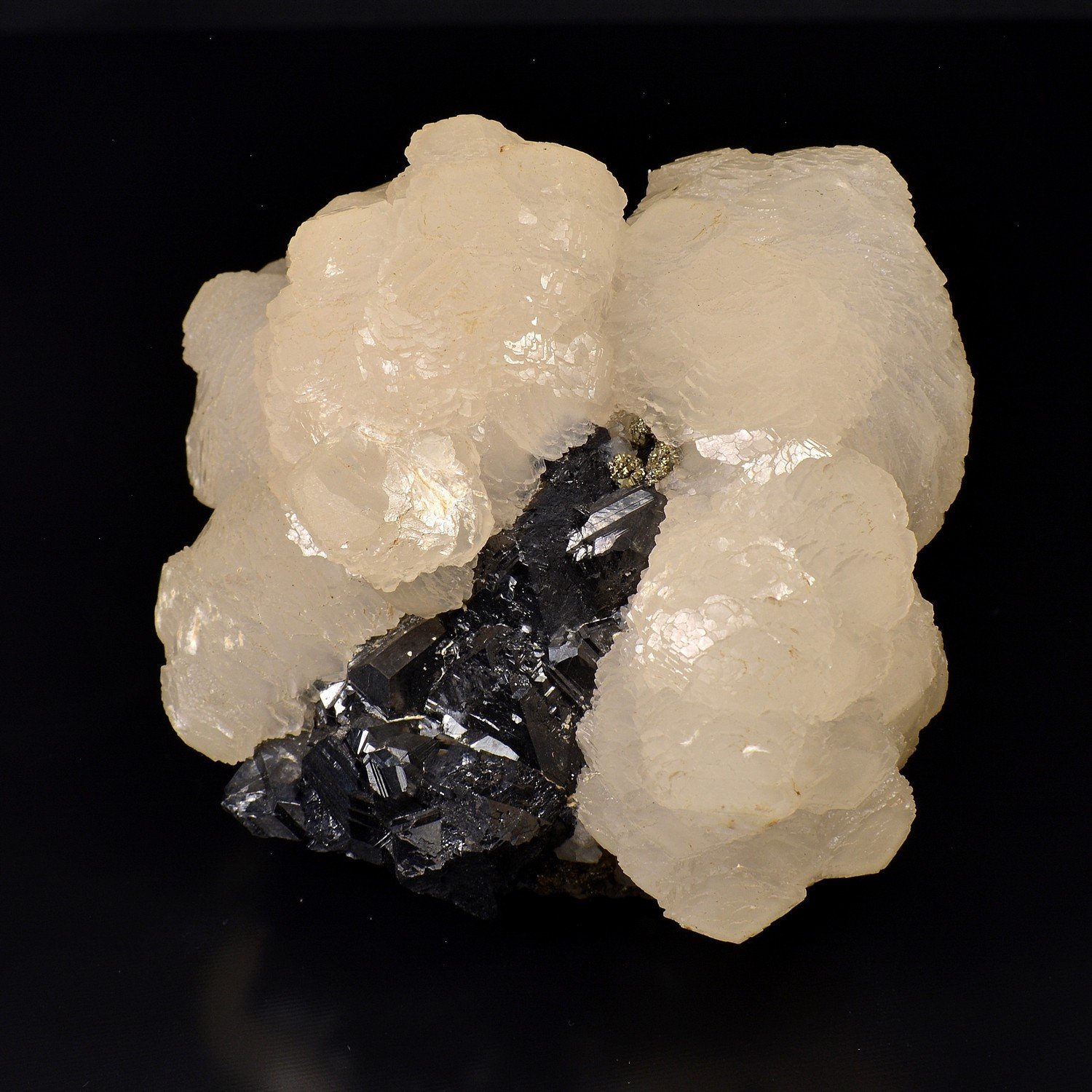 Calcite and Sphalerite – Trepça, Kosovo Calcite and Sphalerite – Trepça, Kosovo