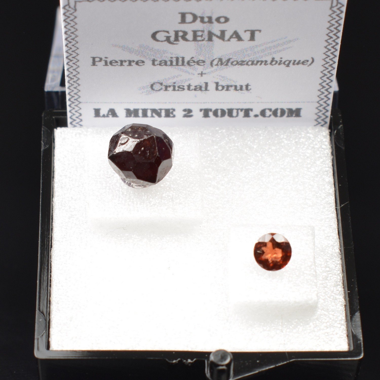 Grenat – DUO cristal naturel et gemme taillée Grenat – DUO cristal naturel et gemme taillée