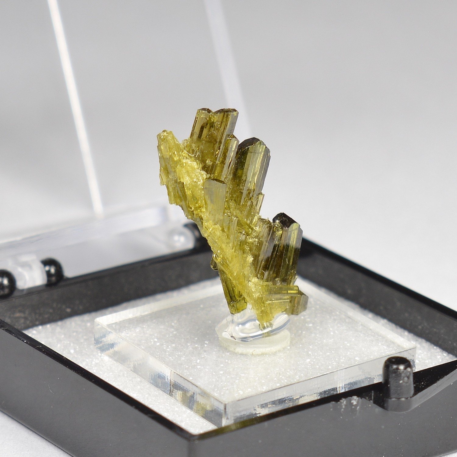 Epidote - Alchuri, Pakistan