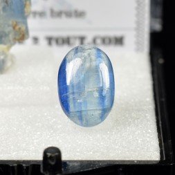Cyanite bleue – DUO cristal naturel et cabochon