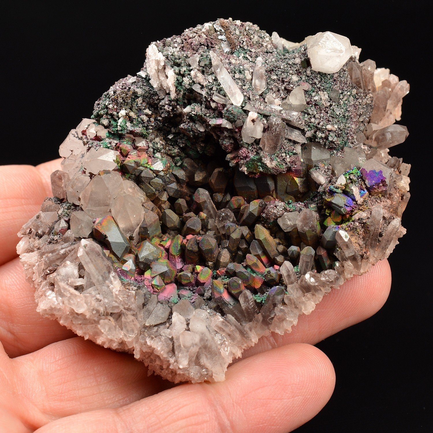 Goethite irisée (Turgite) sur quartz - Massif d'Itremo, Madagascar Goethite irisée (Turgite) sur quartz - Massif d'Itremo, Madagascar